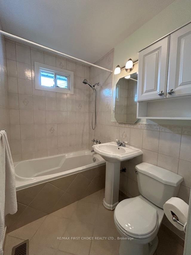 Photo 13 of 208 Gordon Street, Thunder Bay, Green Acres — HOMEH