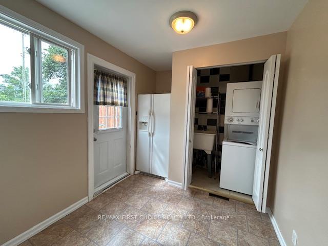 Photo 15 of 208 Gordon Street, Thunder Bay, Green Acres — HOMEH