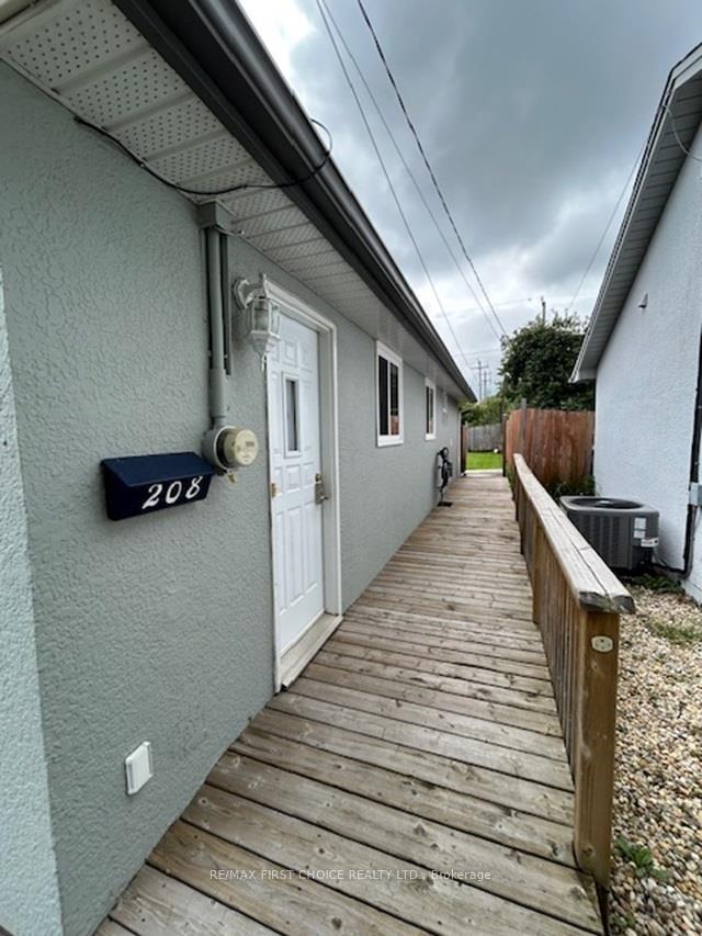 Photo 16 of 208 Gordon Street, Thunder Bay, Green Acres — HOMEH