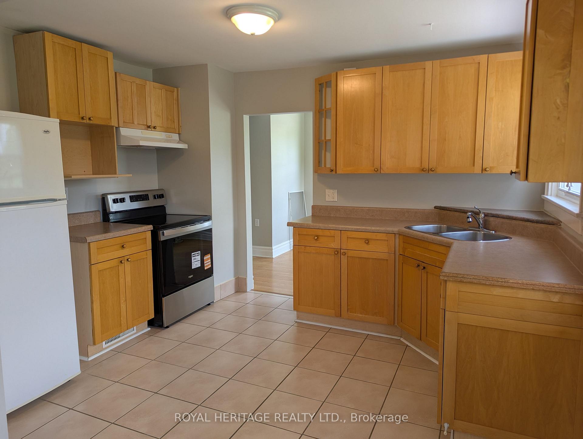 Photo 5 of Unit 1, 951 Dundas Street E, Whitby, Downtown Whitby — HOMEH