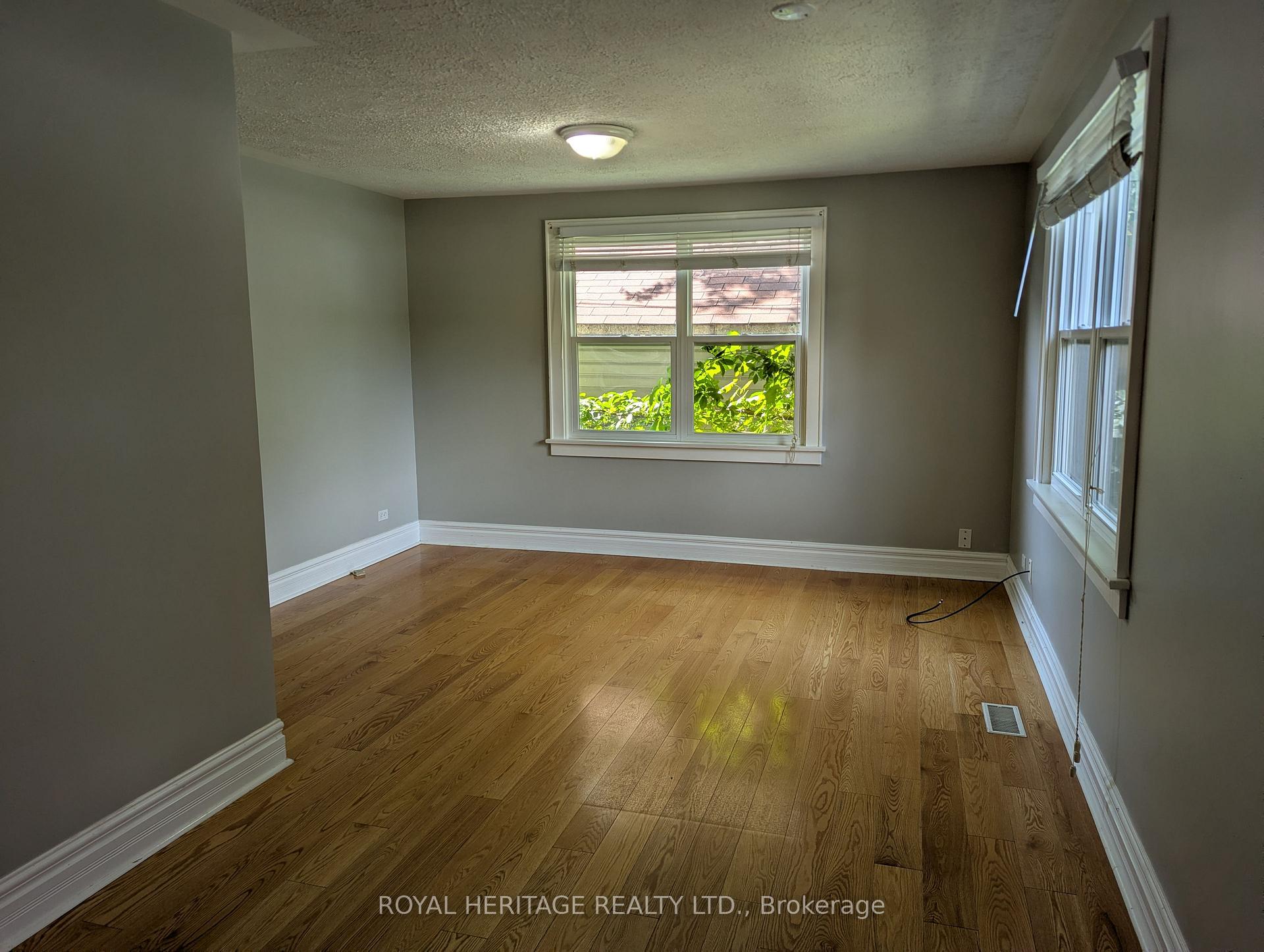 Photo 10 of Unit 1, 951 Dundas Street E, Whitby, Downtown Whitby — HOMEH