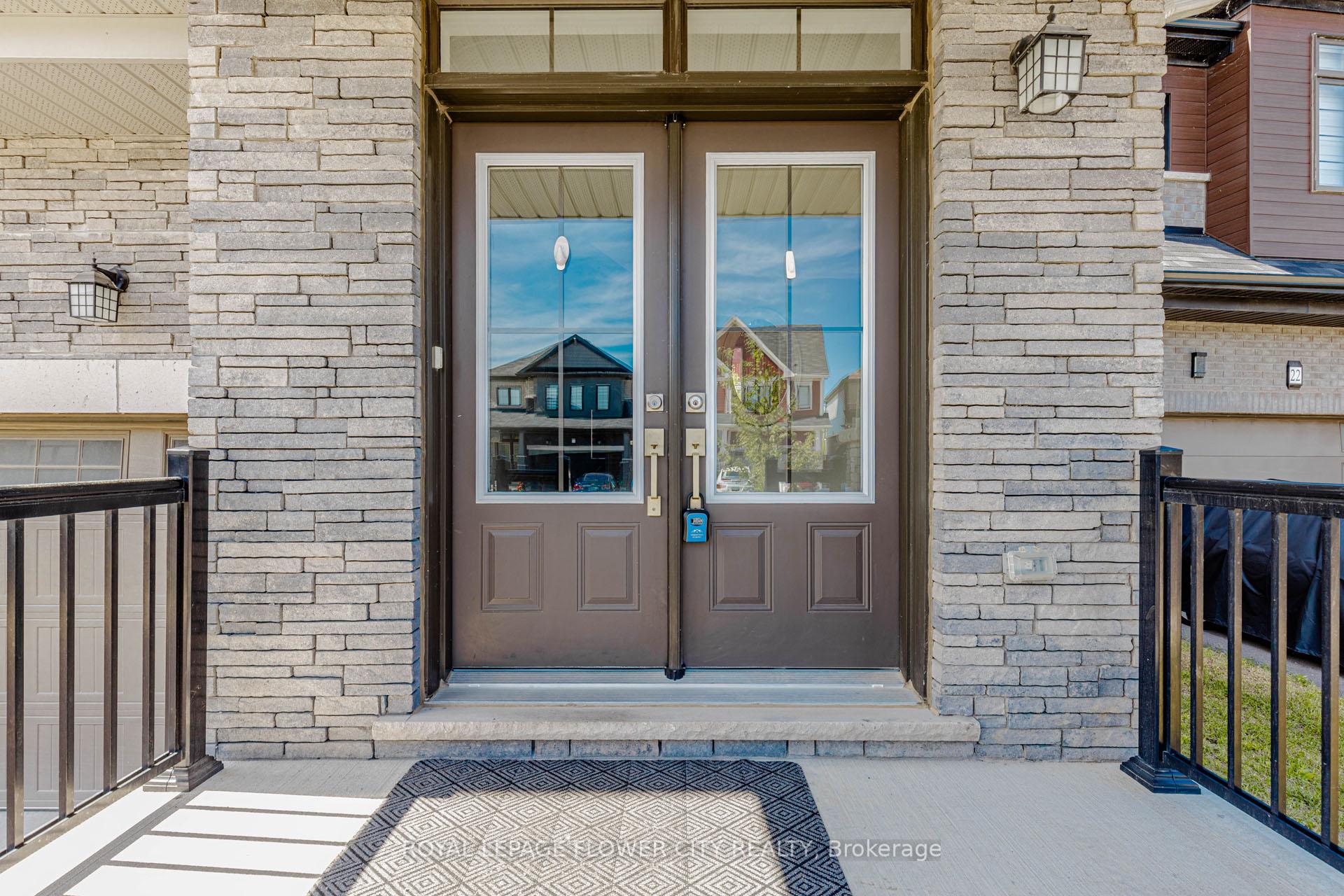 Photo 3 of 18 Santo Court, Woolwich, Breslau — HOMEH