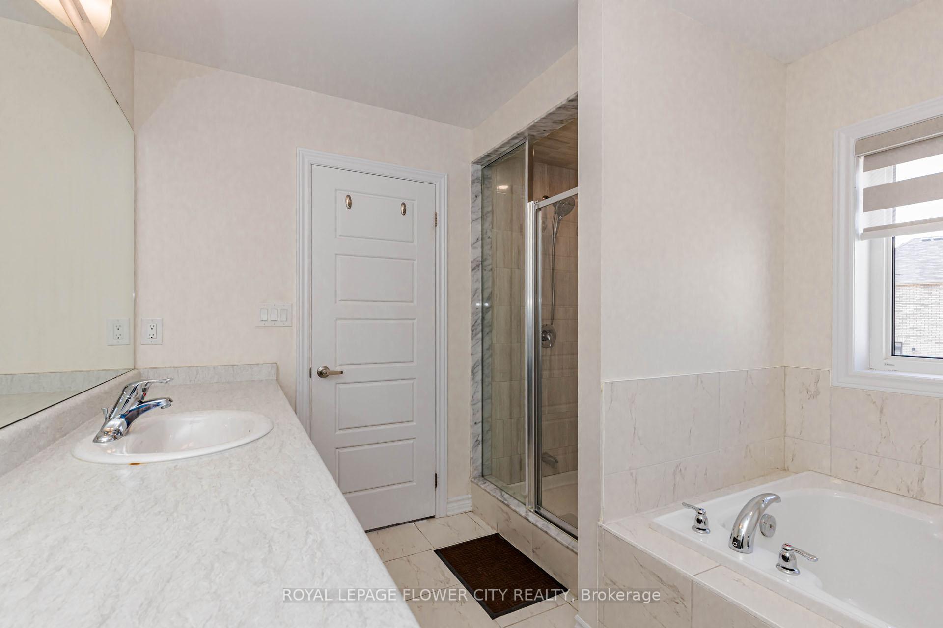 Photo 32 of 18 Santo Court, Woolwich, Breslau — HOMEH
