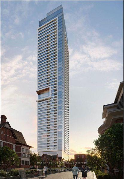 Front of Unit 1907, 609 Sherbourne Street