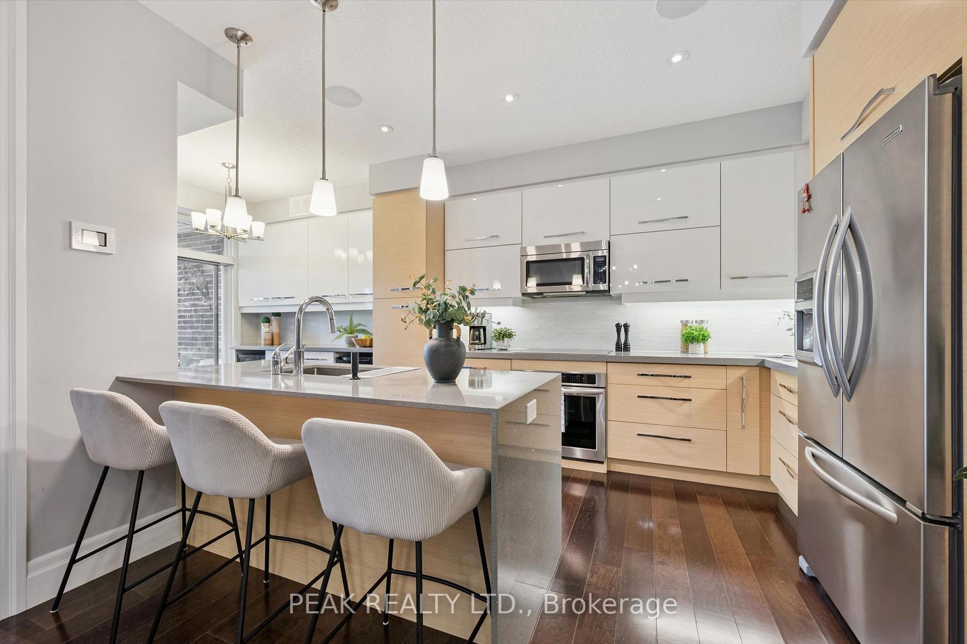 Photo 9 of 111 Oak Park Drive, Waterloo, Eastbridge — HOMEH