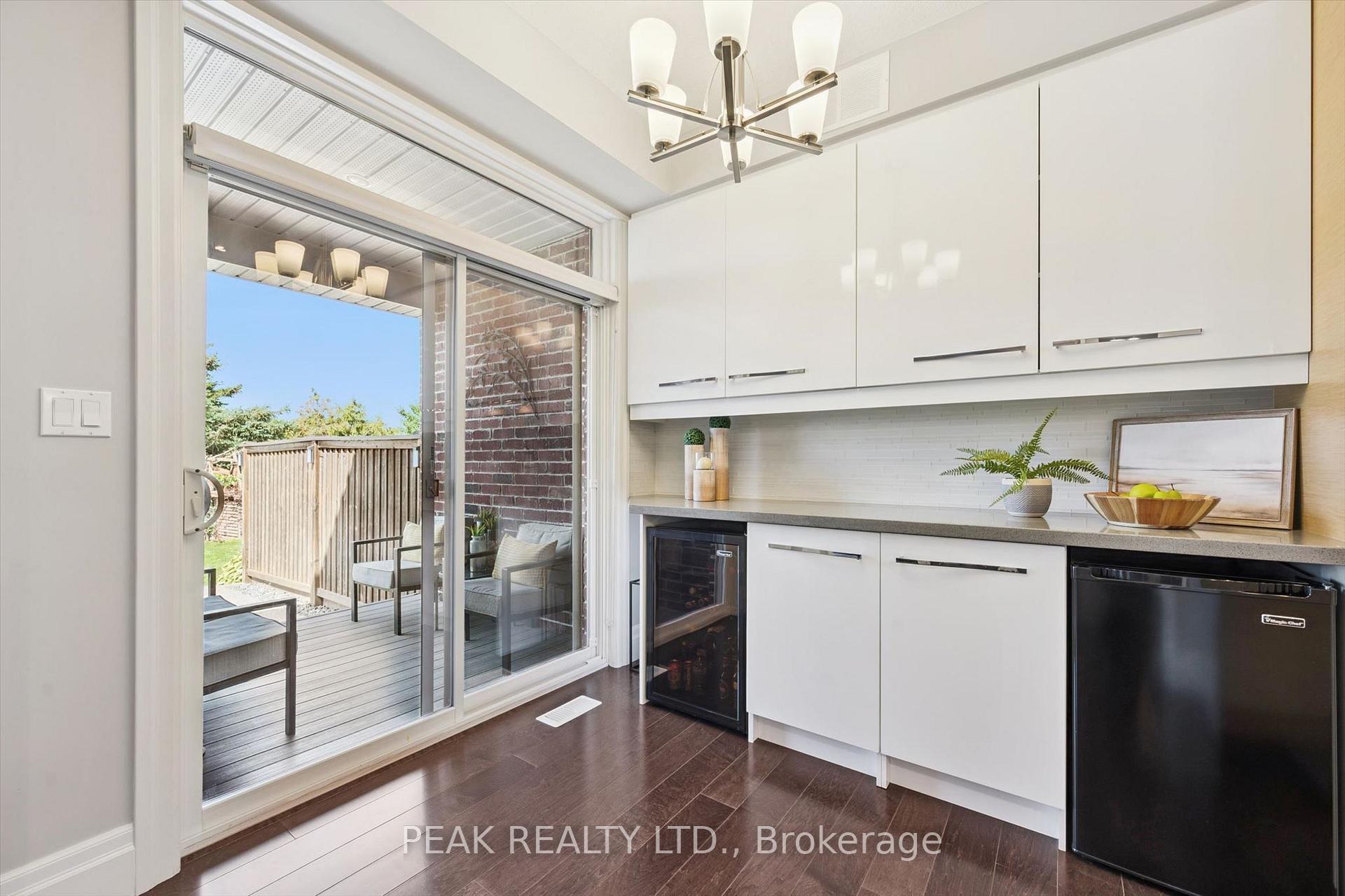 Photo 12 of 111 Oak Park Drive, Waterloo, Eastbridge — HOMEH