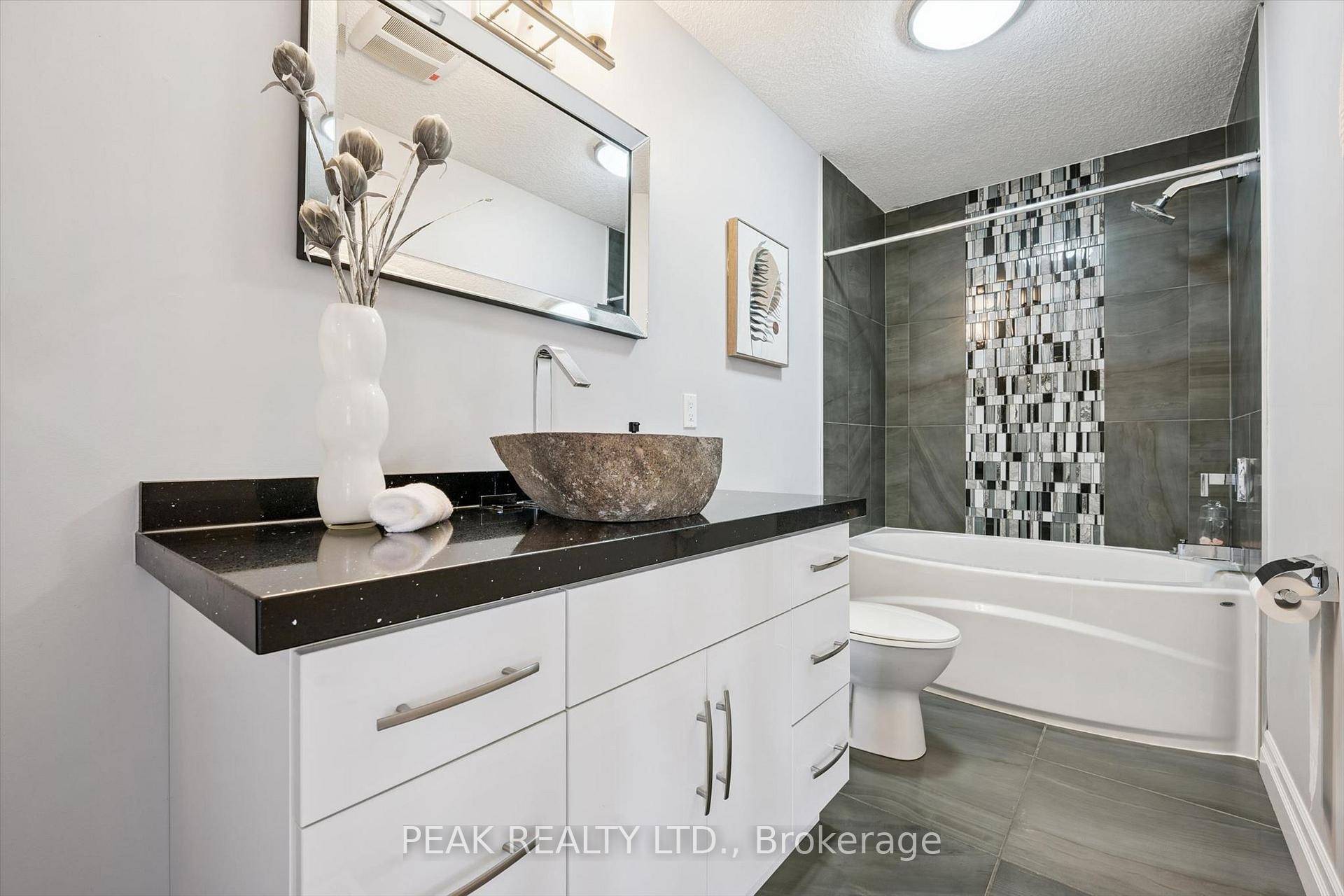 Photo 17 of 111 Oak Park Drive, Waterloo, Eastbridge — HOMEH