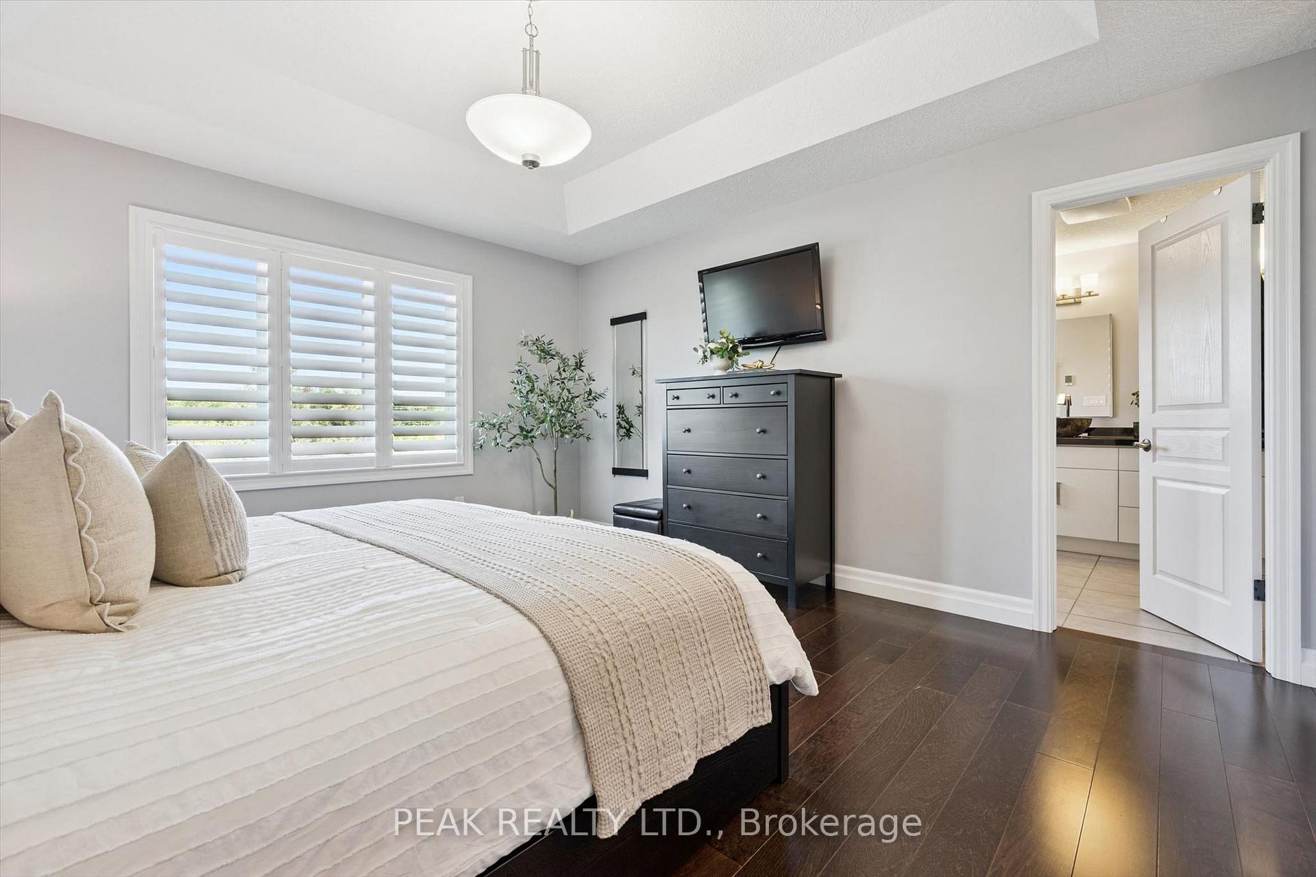 Photo 20 of 111 Oak Park Drive, Waterloo, Eastbridge — HOMEH
