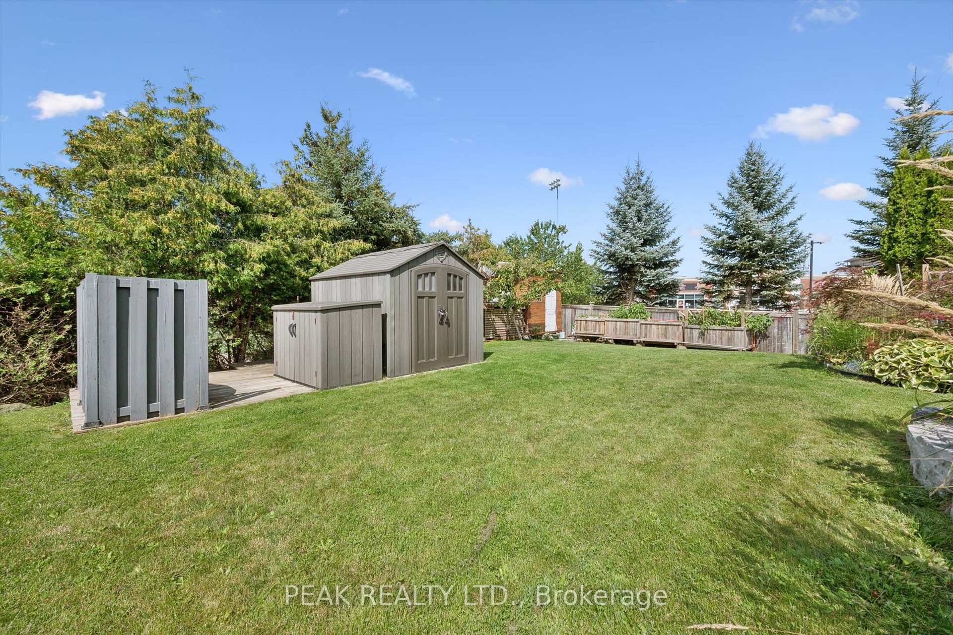 Photo 36 of 111 Oak Park Drive, Waterloo, Eastbridge — HOMEH