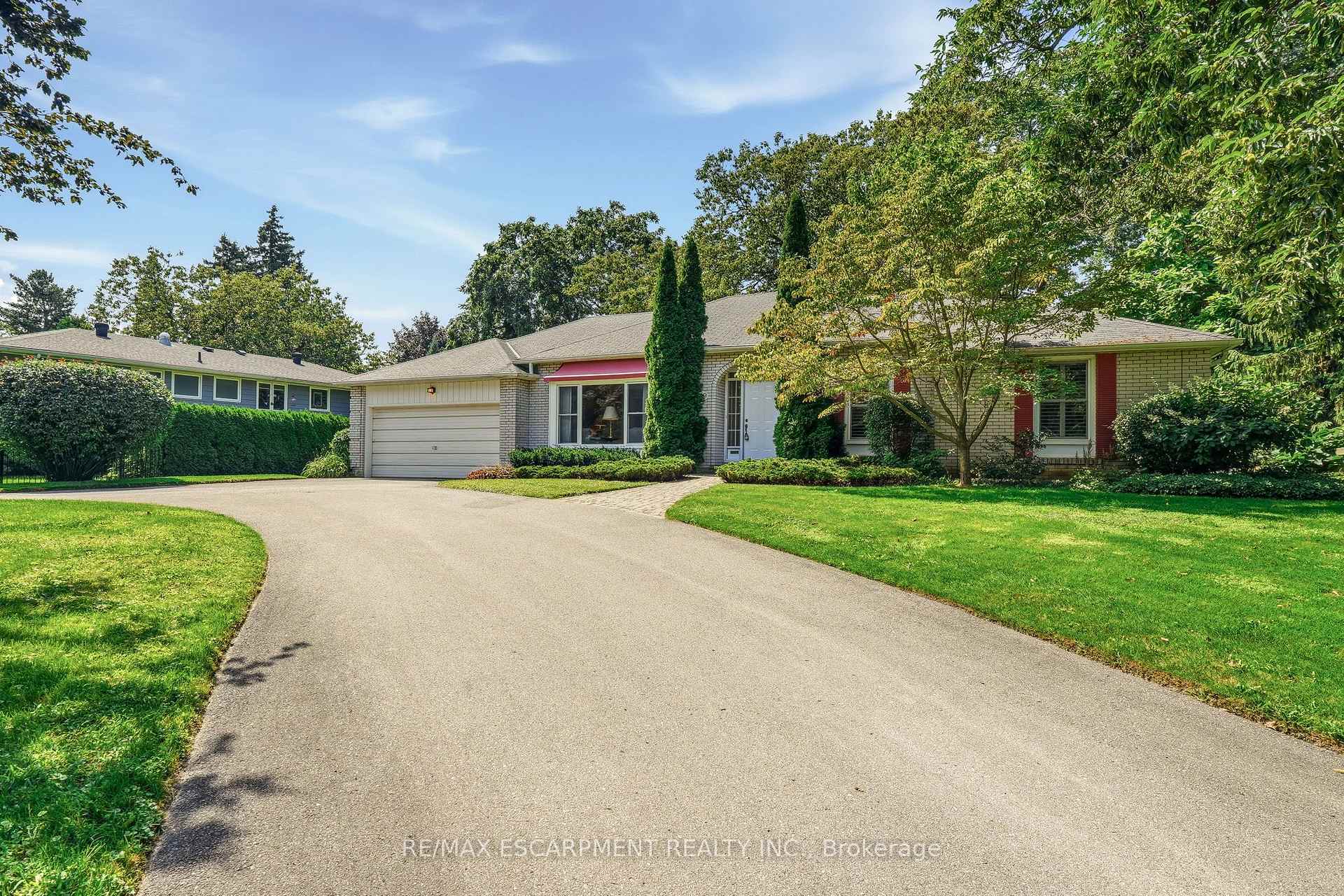 Photo 3 of 359 Lark Avenue, Burlington, LaSalle — HOMEH