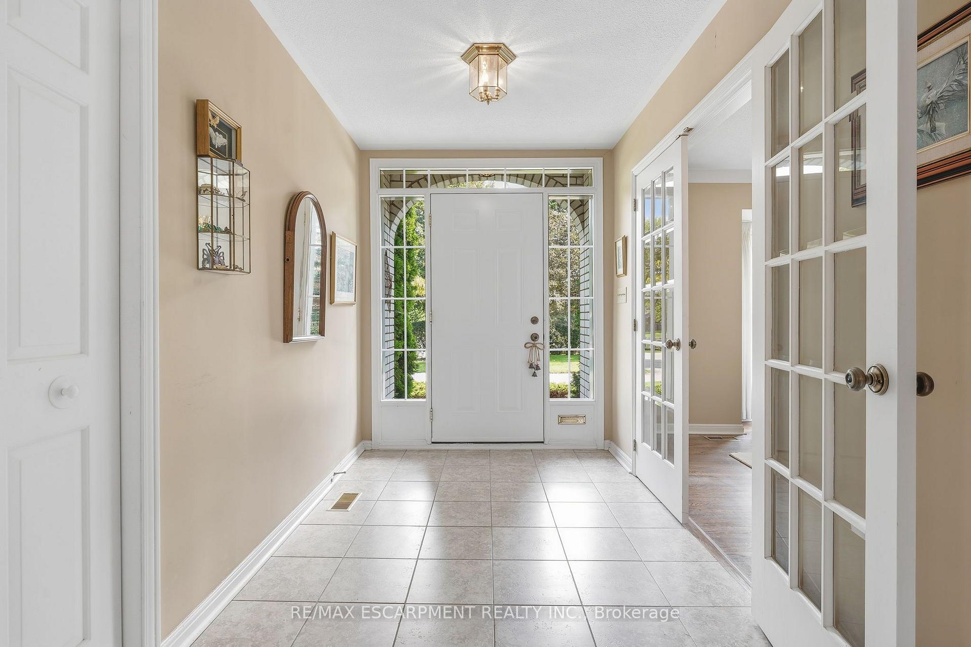 Photo 6 of 359 Lark Avenue, Burlington, LaSalle — HOMEH