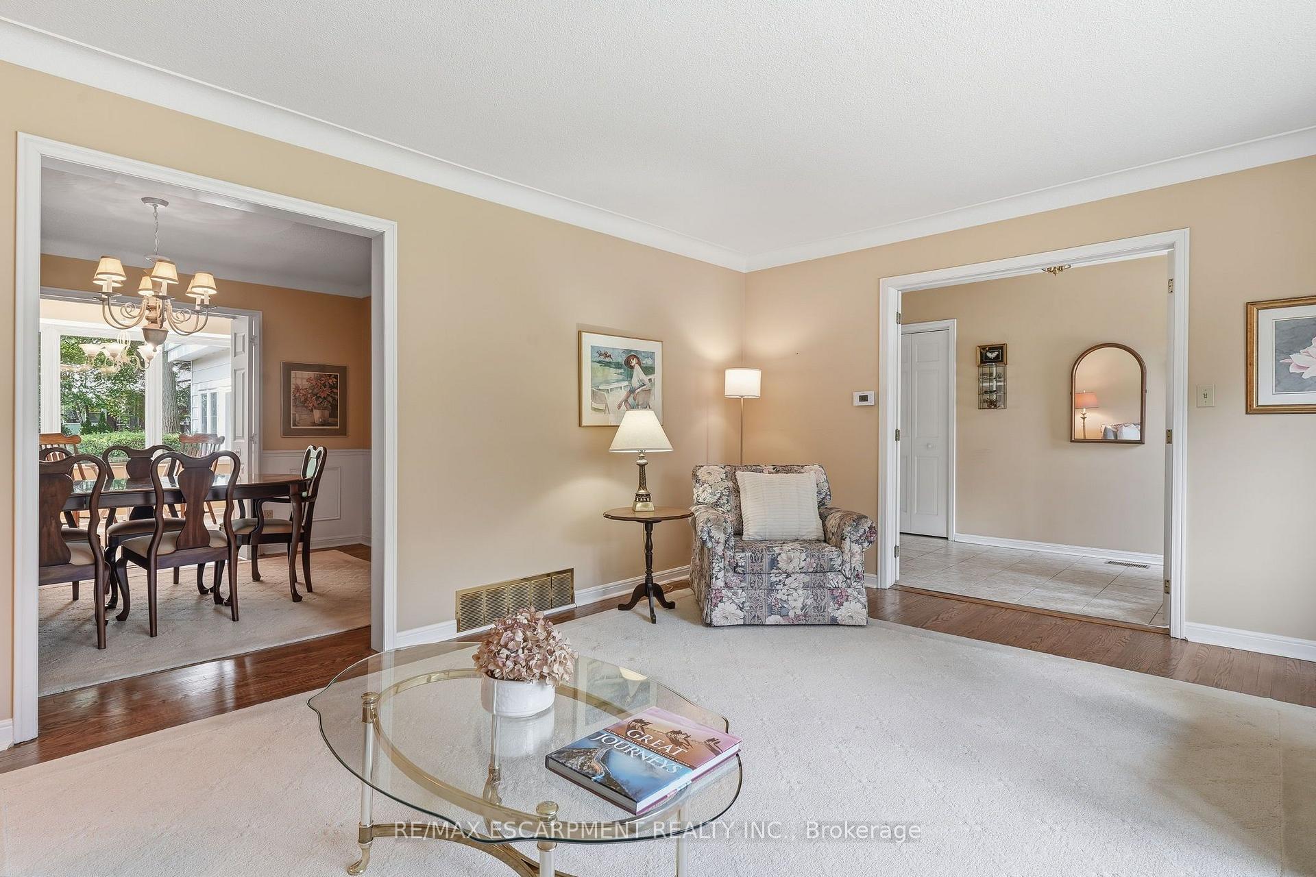Photo 11 of 359 Lark Avenue, Burlington, LaSalle — HOMEH
