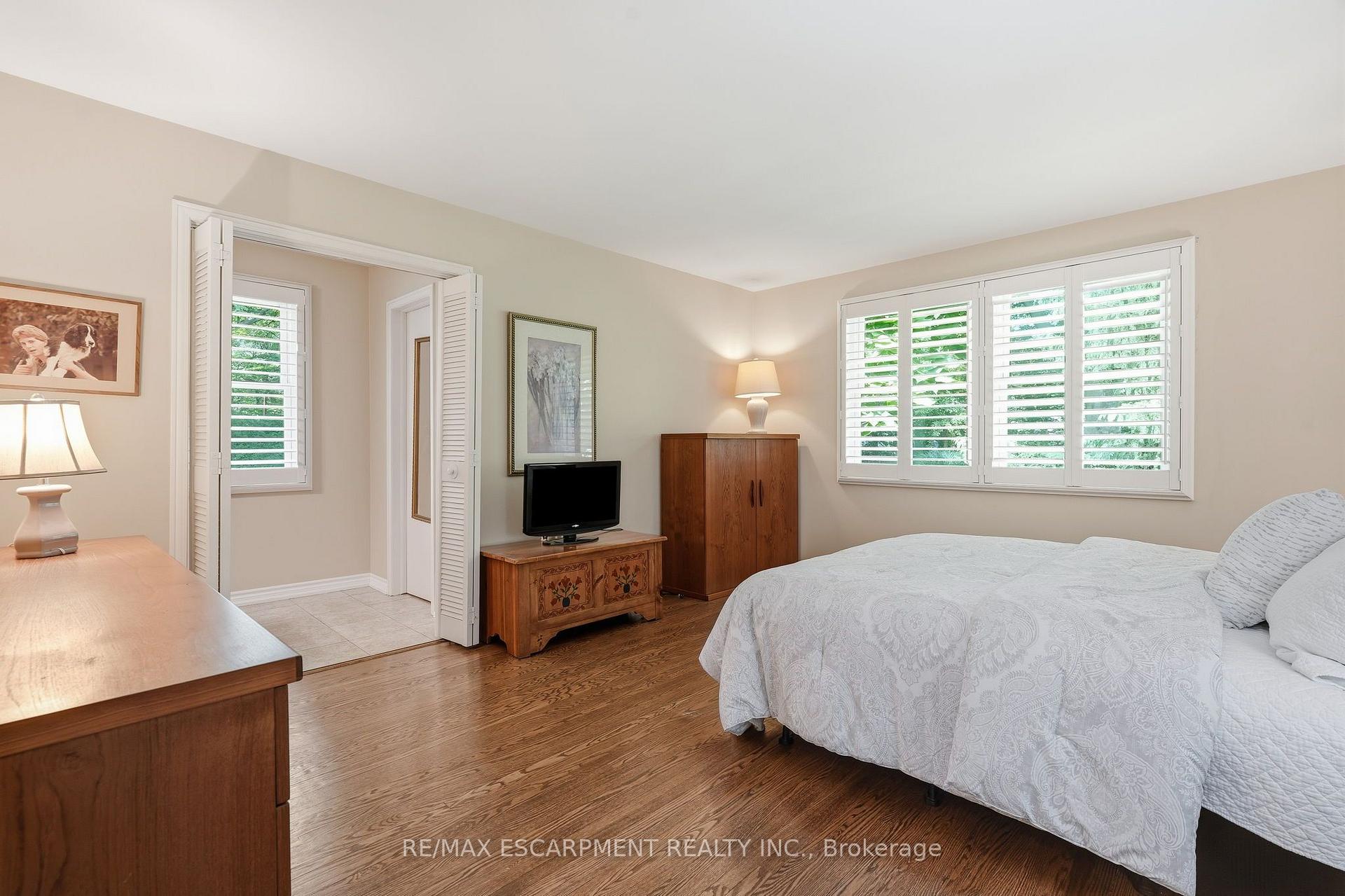 Photo 26 of 359 Lark Avenue, Burlington, LaSalle — HOMEH