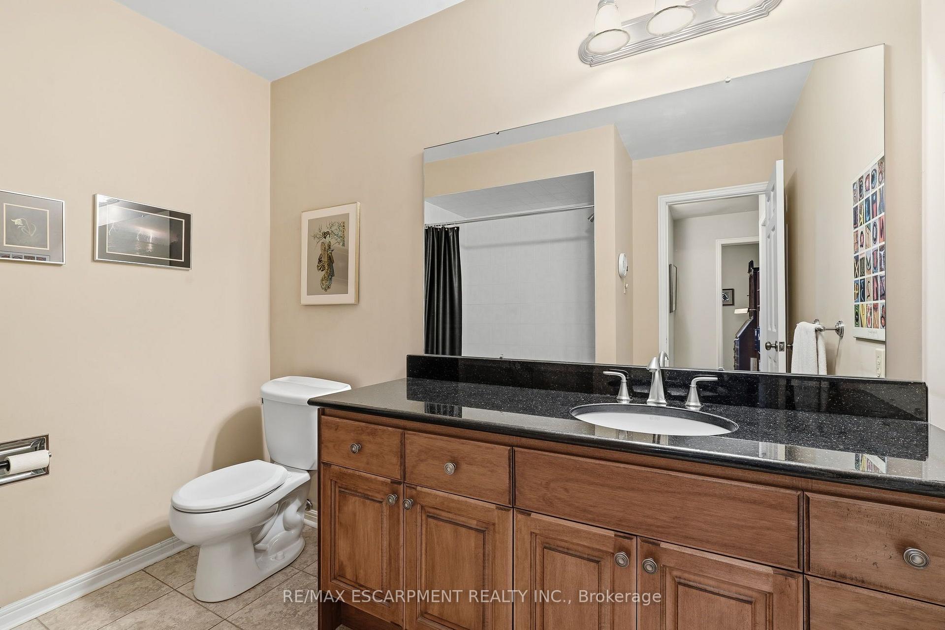 Photo 33 of 359 Lark Avenue, Burlington, LaSalle — HOMEH