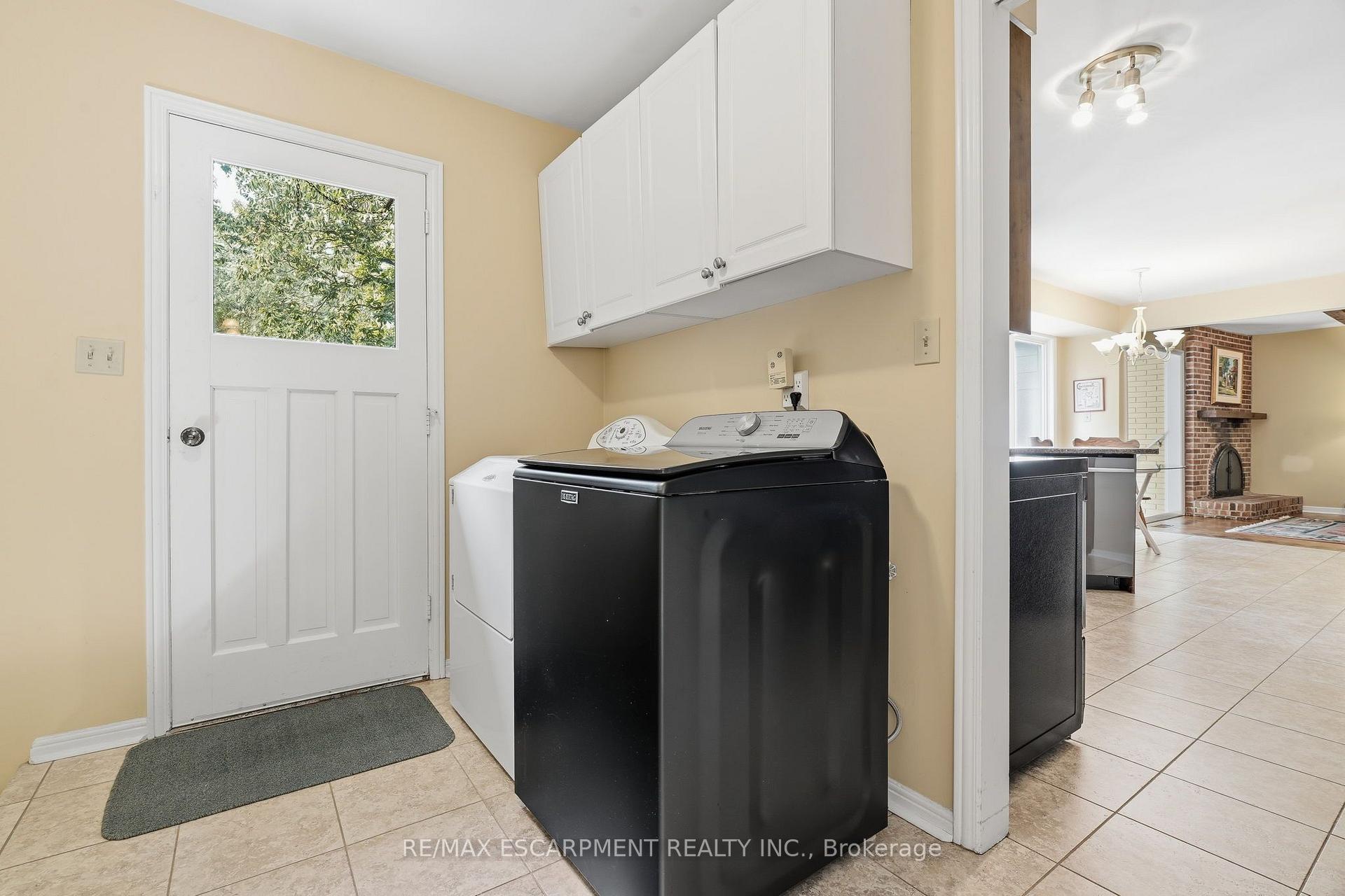 Photo 34 of 359 Lark Avenue, Burlington, LaSalle — HOMEH
