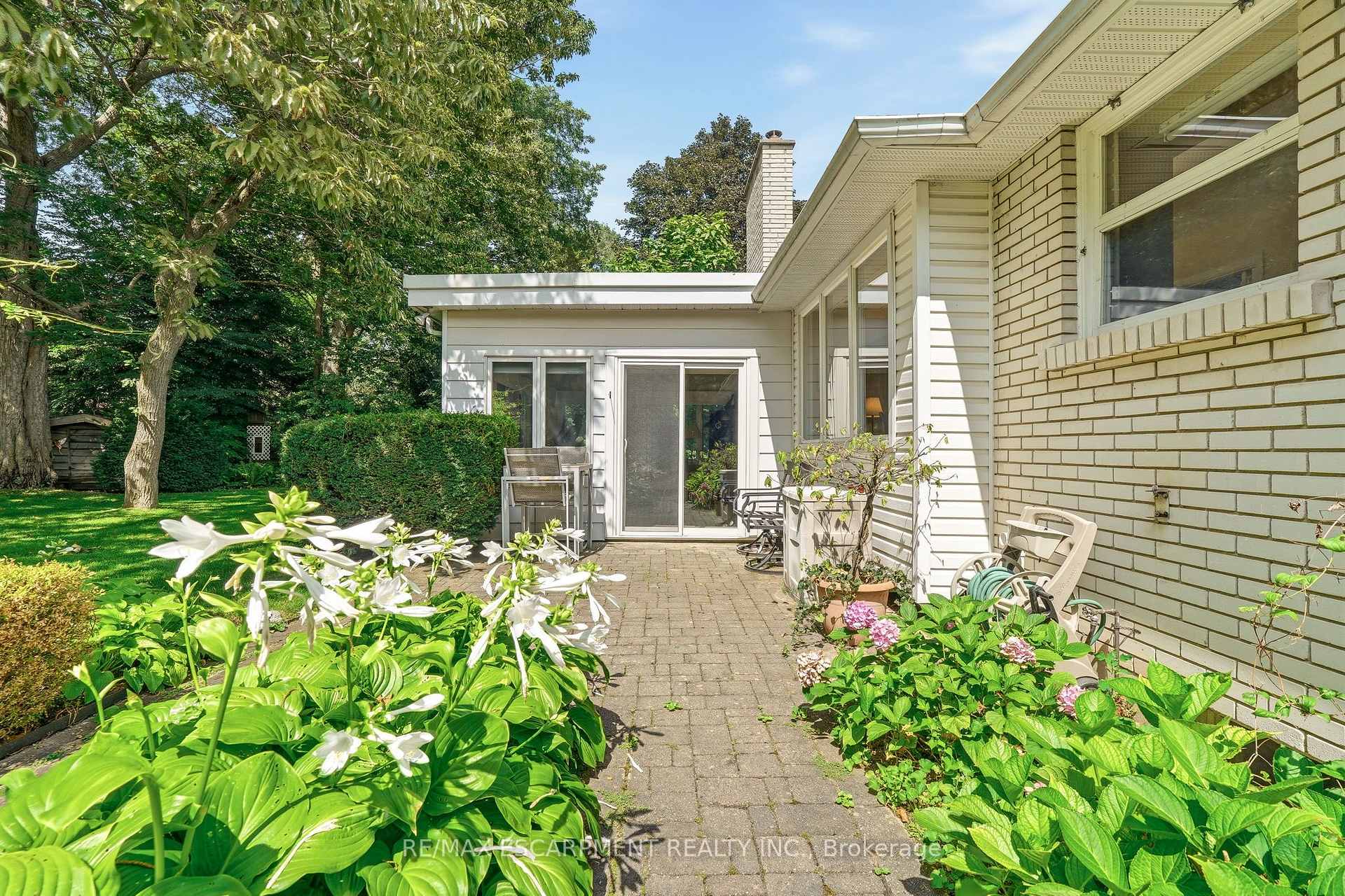 Photo 44 of 359 Lark Avenue, Burlington, LaSalle — HOMEH