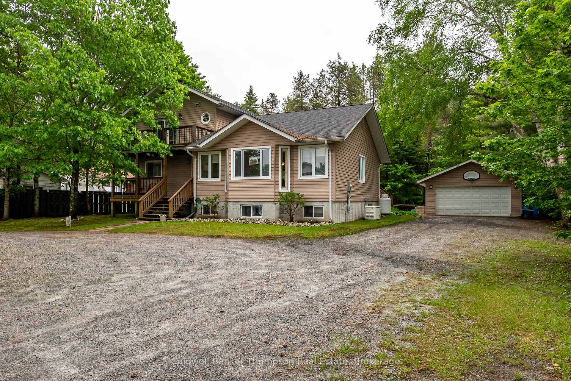 Photo 2 of 4237 Ravenscliffe Road, Huntsville, Stisted — HOMEH