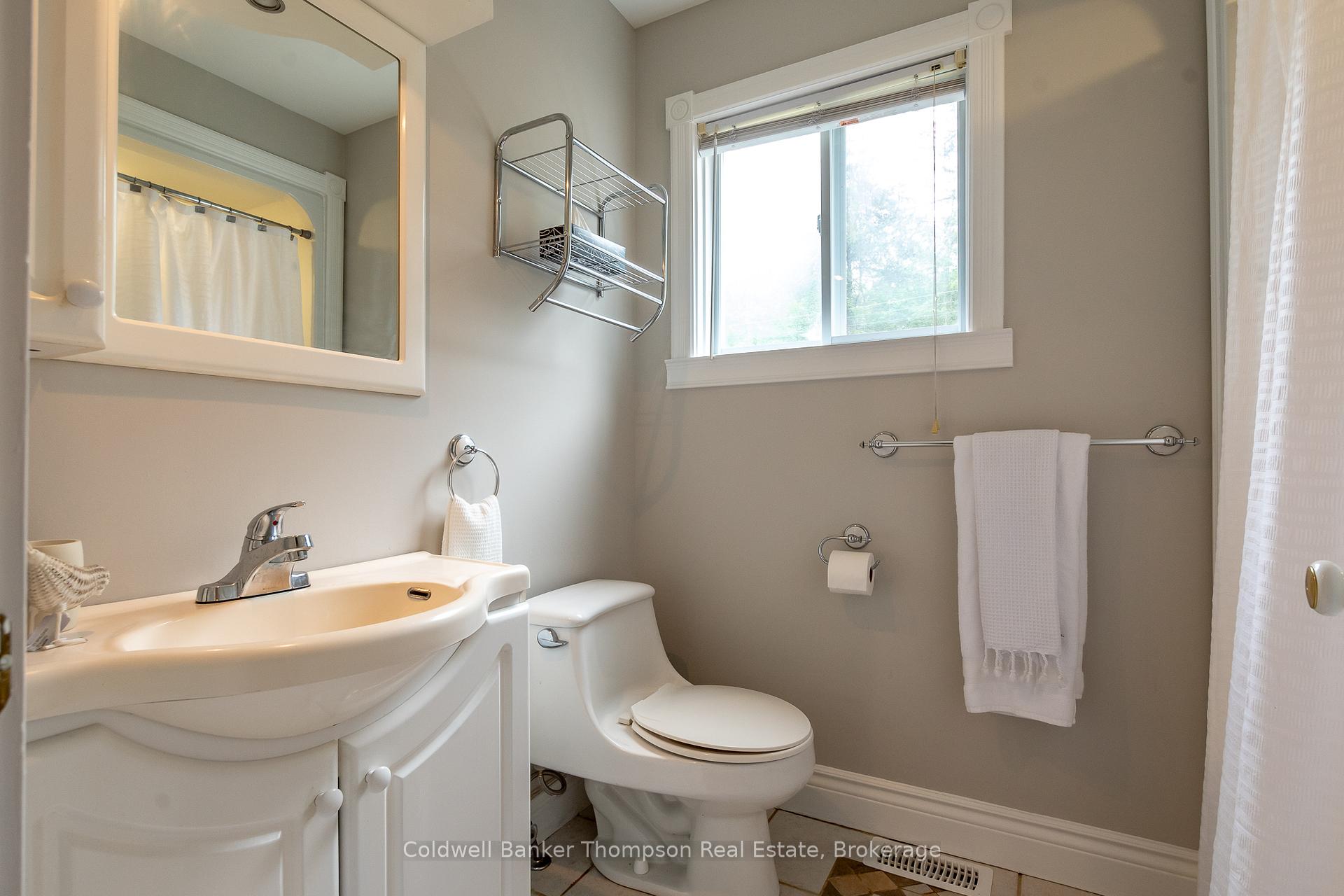 Photo 18 of 4237 Ravenscliffe Road, Huntsville, Stisted — HOMEH