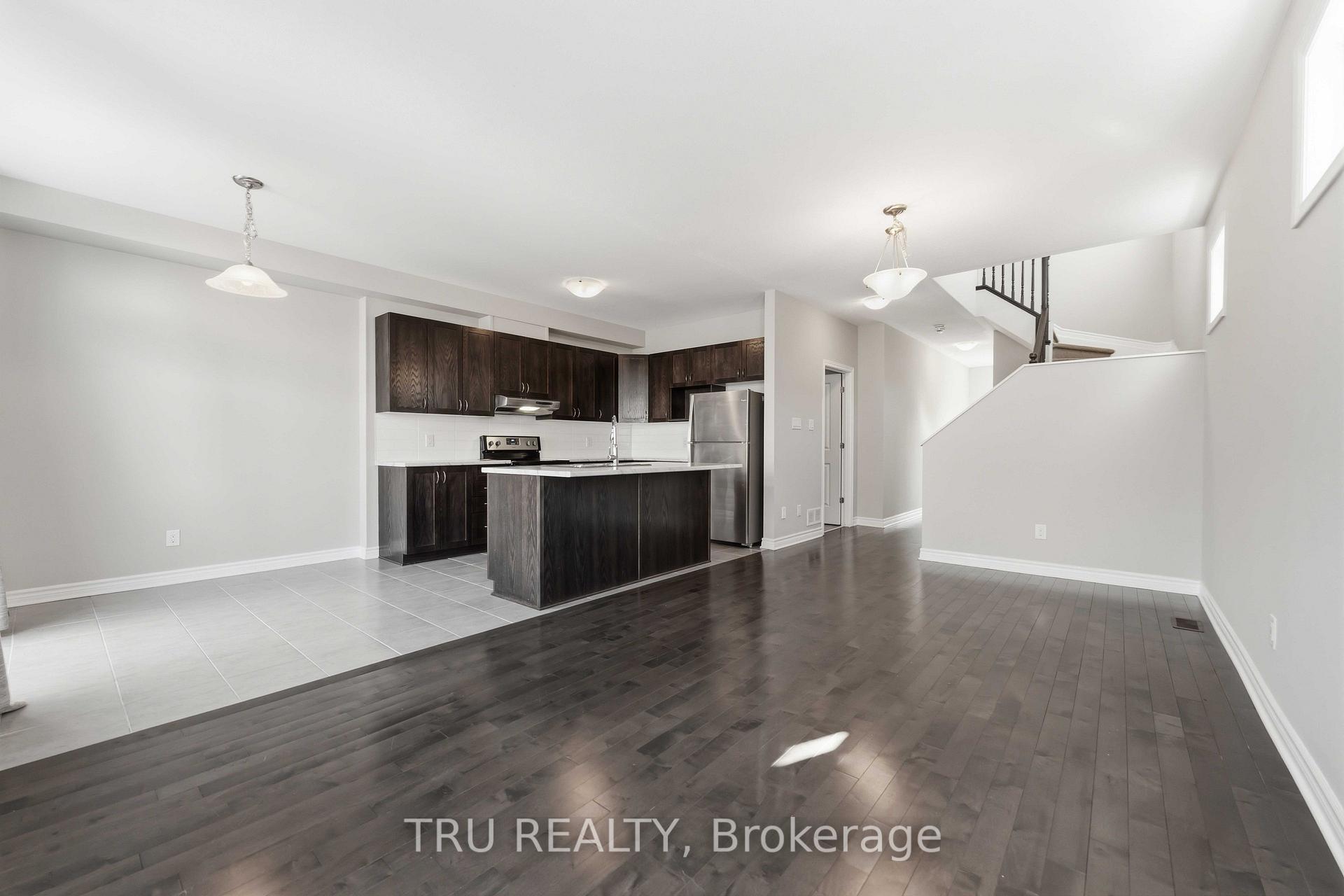 Photo 3 of 236 Yellowcress Way, Ottawa, Avalon West — HOMEH