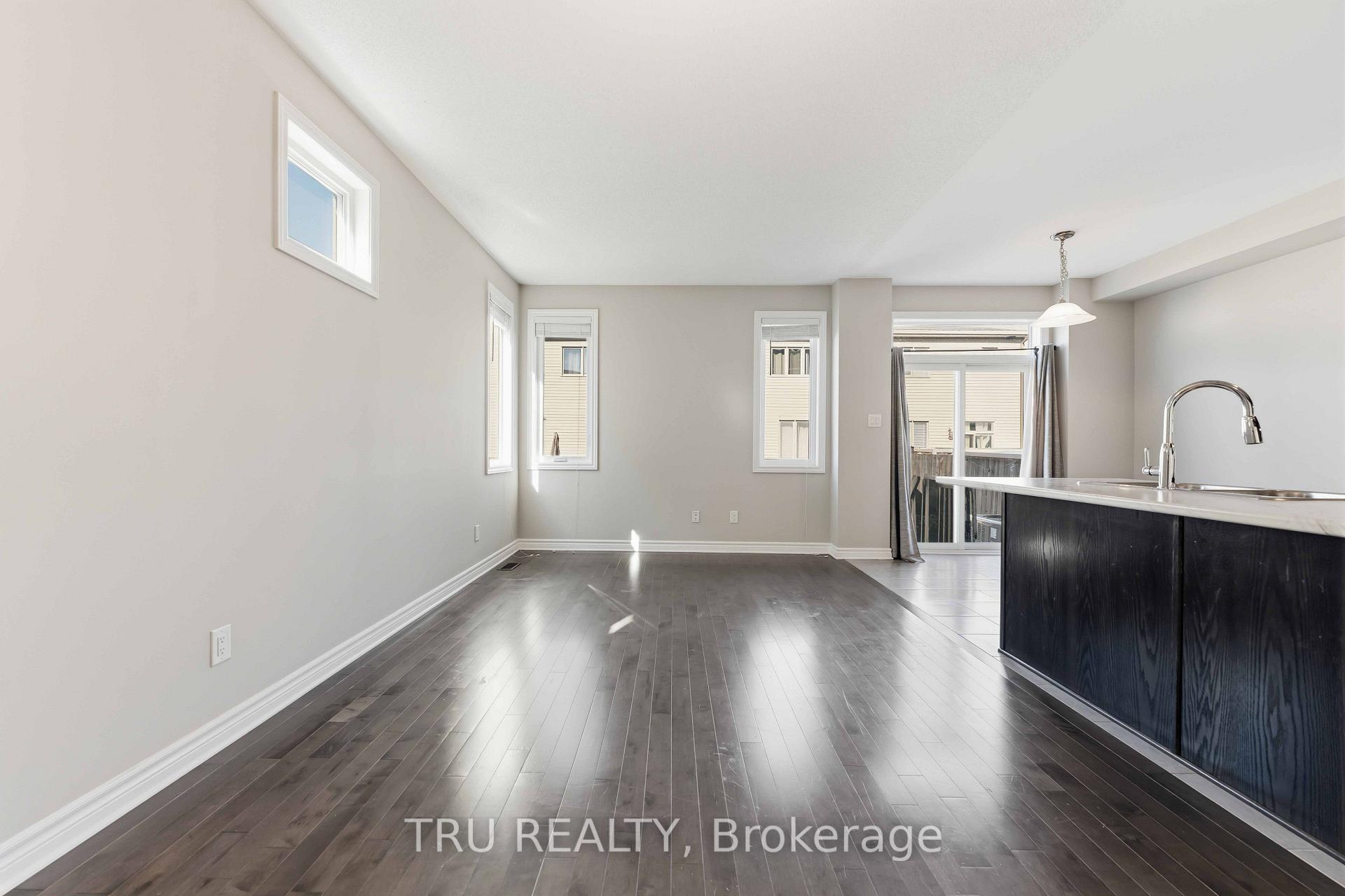 Photo 7 of 236 Yellowcress Way, Ottawa, Avalon West — HOMEH