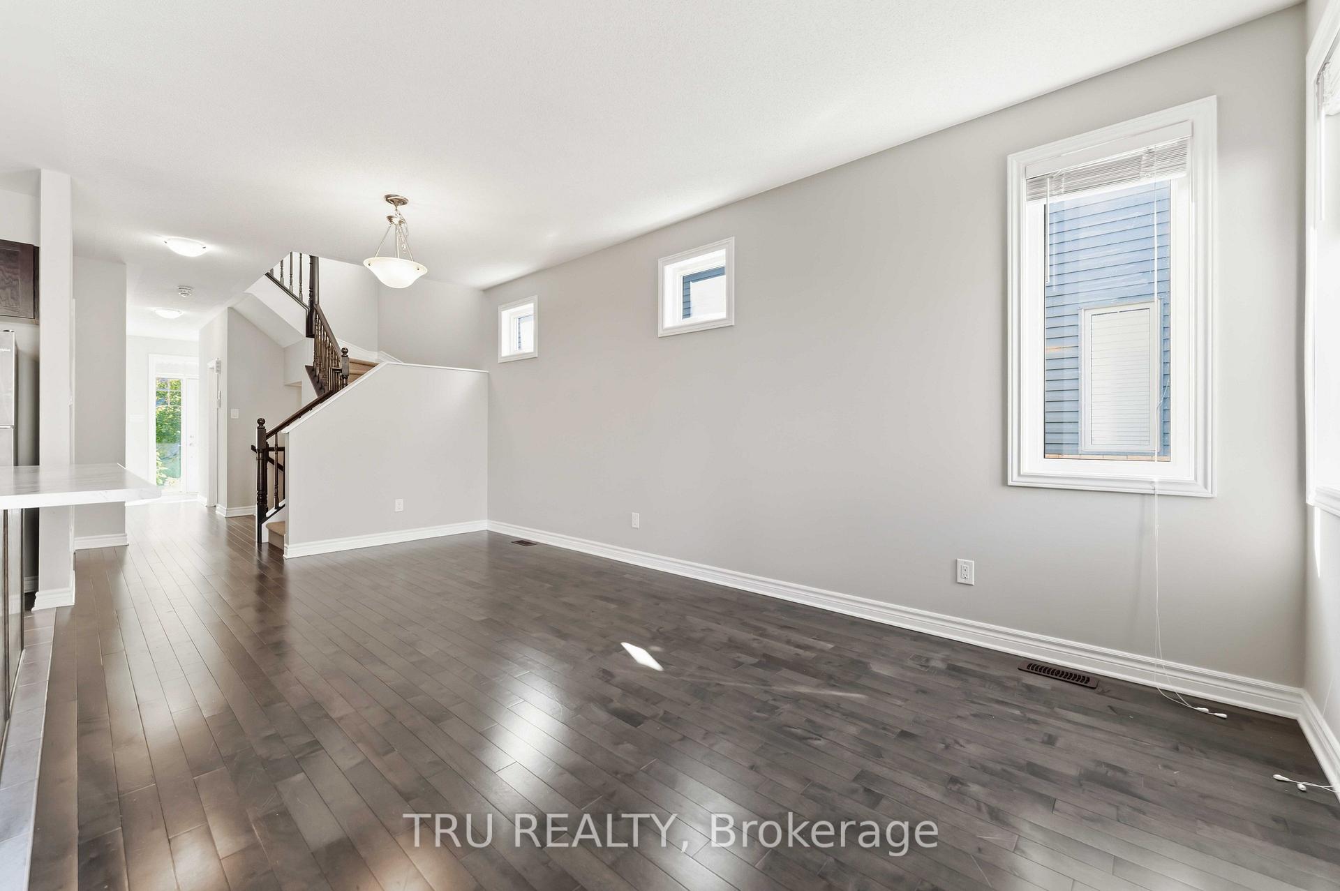 Photo 12 of 236 Yellowcress Way, Ottawa, Avalon West — HOMEH