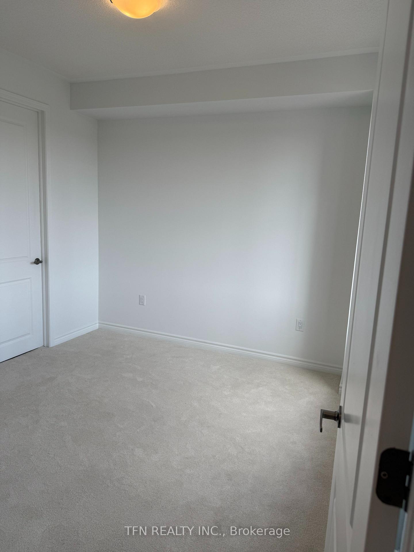 Photo 5 of 26 Pearen Lane N, Barrie, City Centre — HOMEH