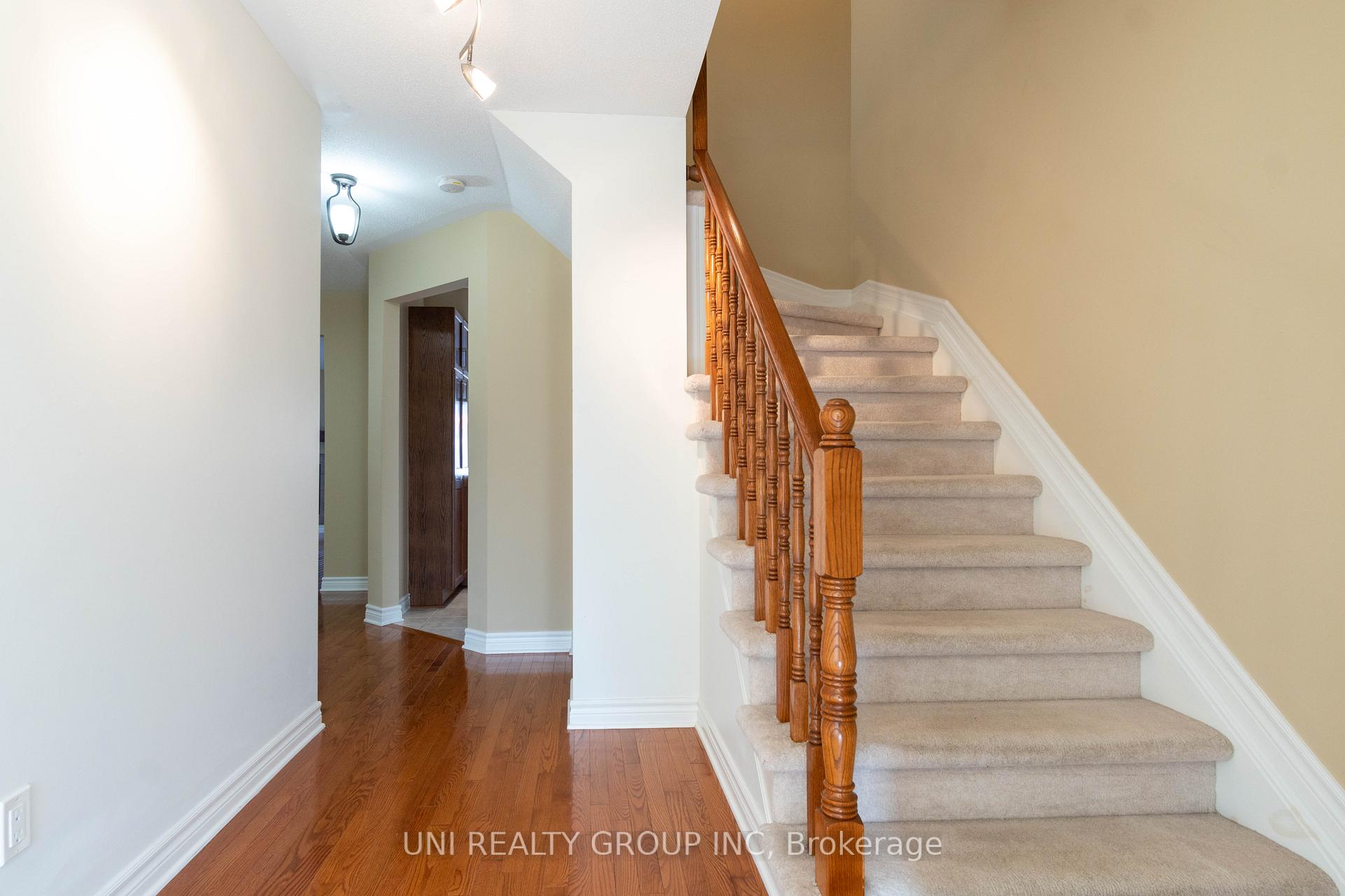 Photo 4 of 268 Tewsley Drive, Ottawa, Riverside South/Gloucester Glen — HOMEH