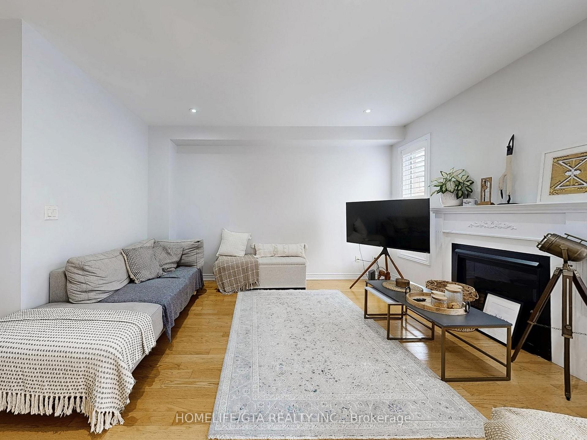 Photo 5 of 32 Scott Brown Street, Markham, Wismer — HOMEH