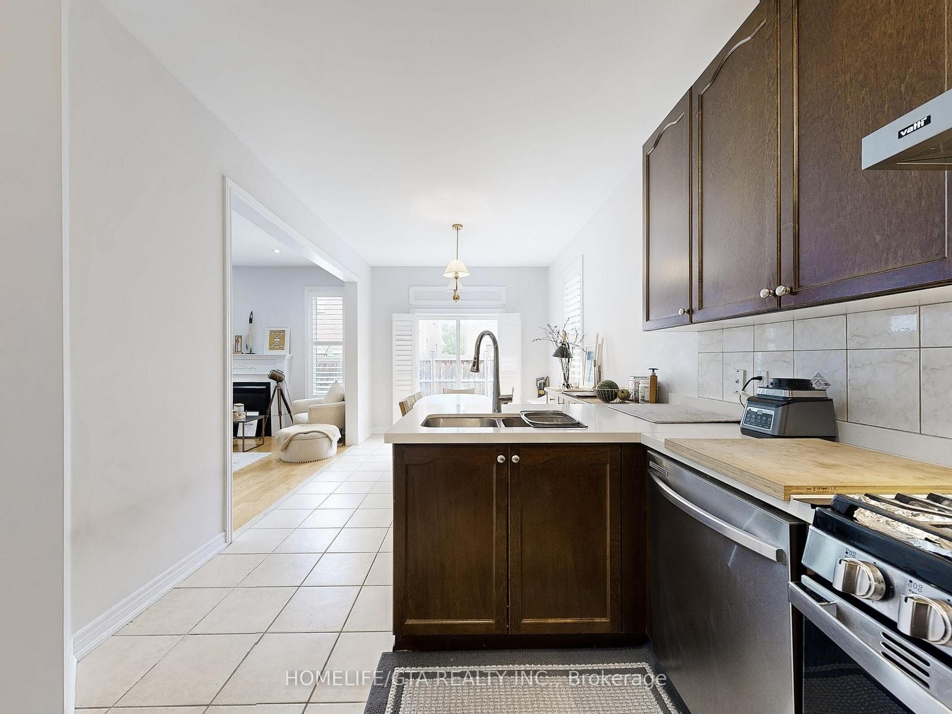 Photo 14 of 32 Scott Brown Street, Markham, Wismer — HOMEH