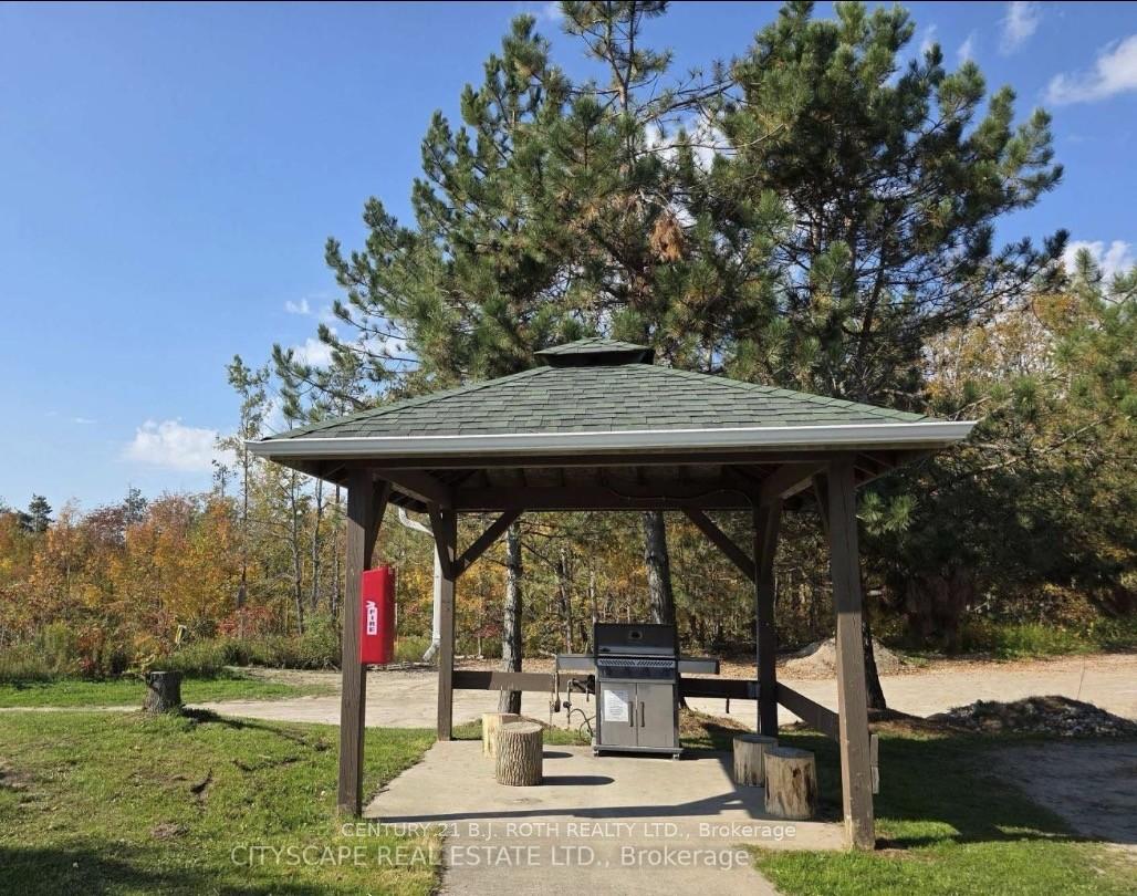 Photo 4 of Unit 2296-2297, 90 Highland Drive, Oro-Medonte, Horseshoe Valley — HOMEH