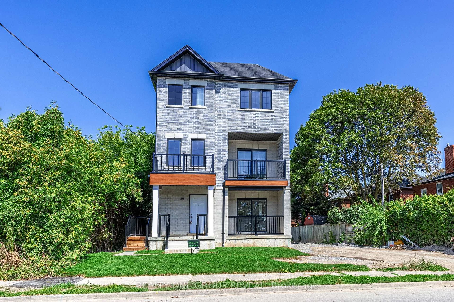 Photo 1 of Unit 3, 24 Queen Street, Clarington, Bowmanville — HOMEH