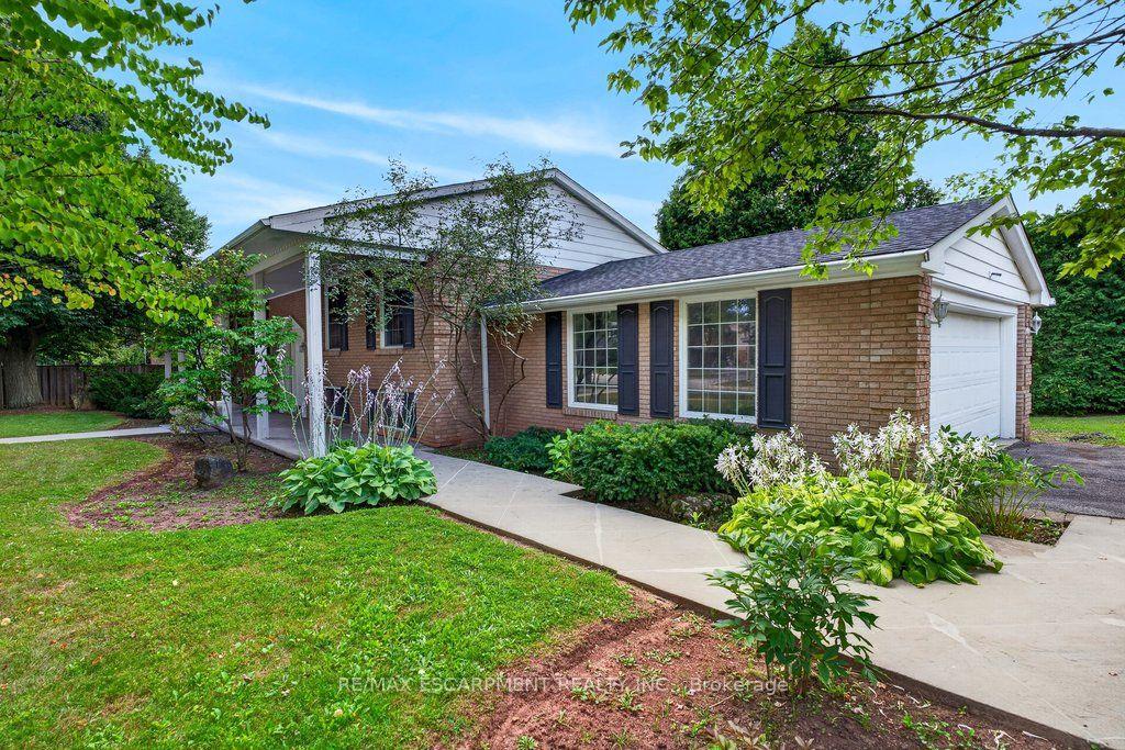 Photo 3 of 2148 Kerns Road, Burlington, Tyandaga — HOMEH