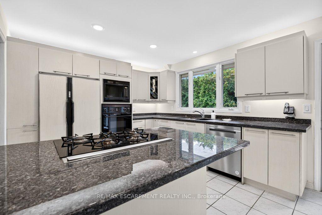 Photo 14 of 2148 Kerns Road, Burlington, Tyandaga — HOMEH