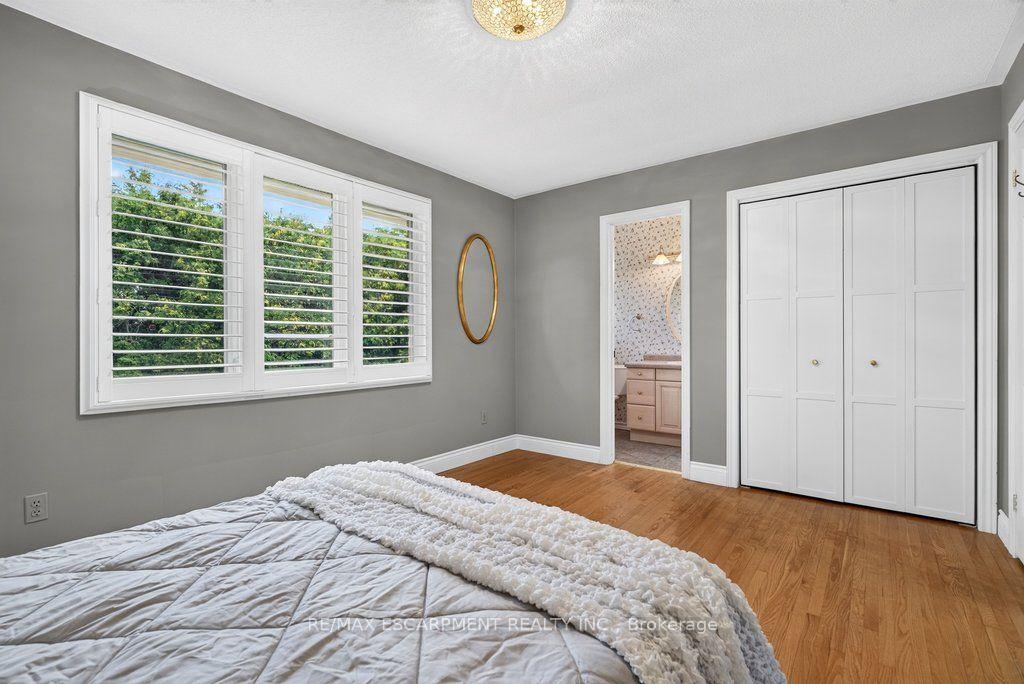 Photo 18 of 2148 Kerns Road, Burlington, Tyandaga — HOMEH