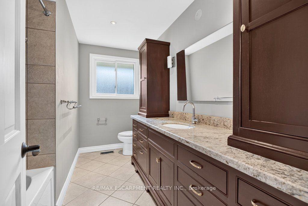 Photo 22 of 2148 Kerns Road, Burlington, Tyandaga — HOMEH