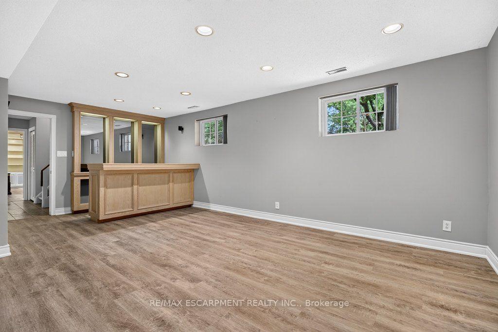 Photo 27 of 2148 Kerns Road, Burlington, Tyandaga — HOMEH