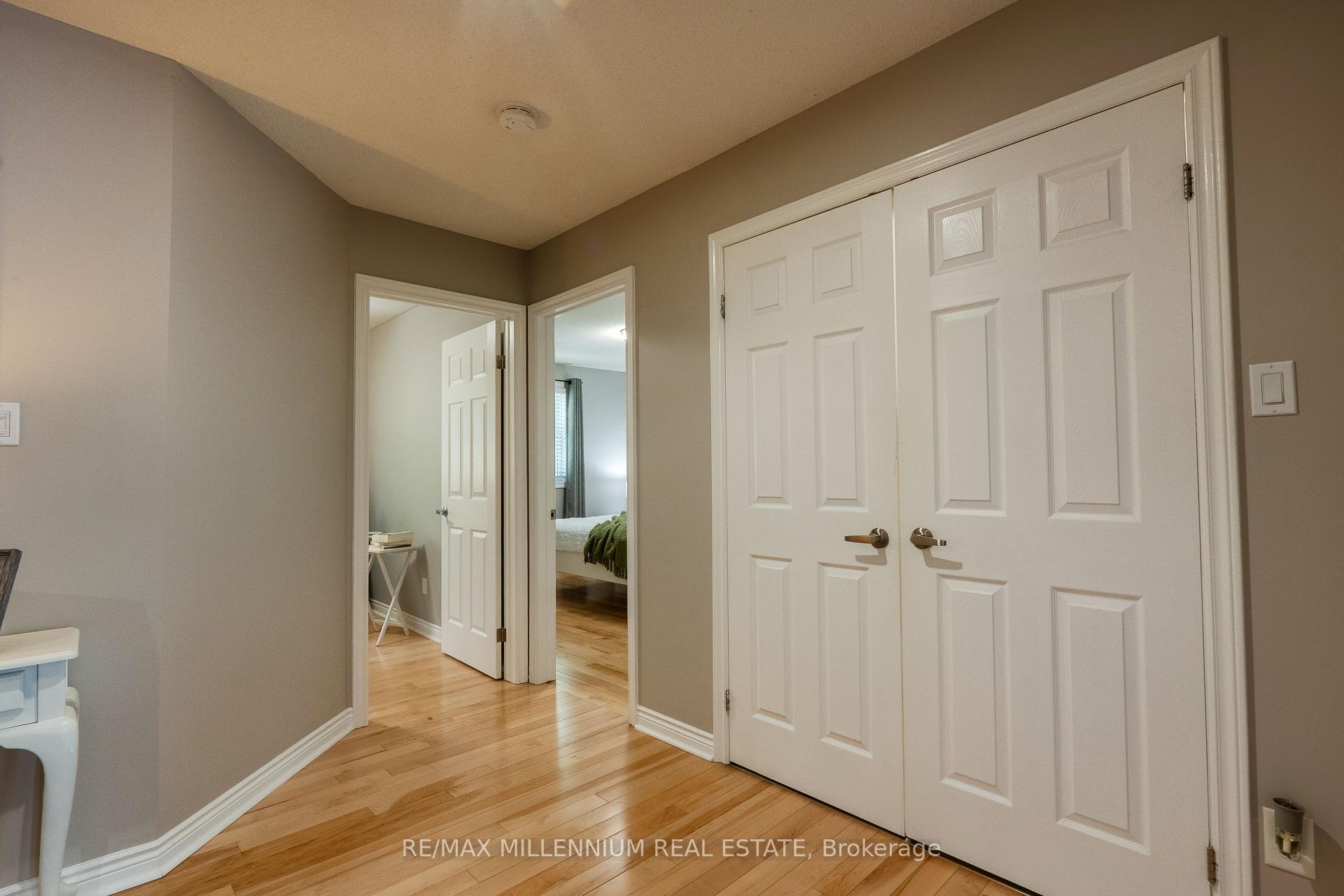 Photo 12 of Unit 11, 230 Meadowbrook Drive, Hamilton, Ancaster — HOMEH