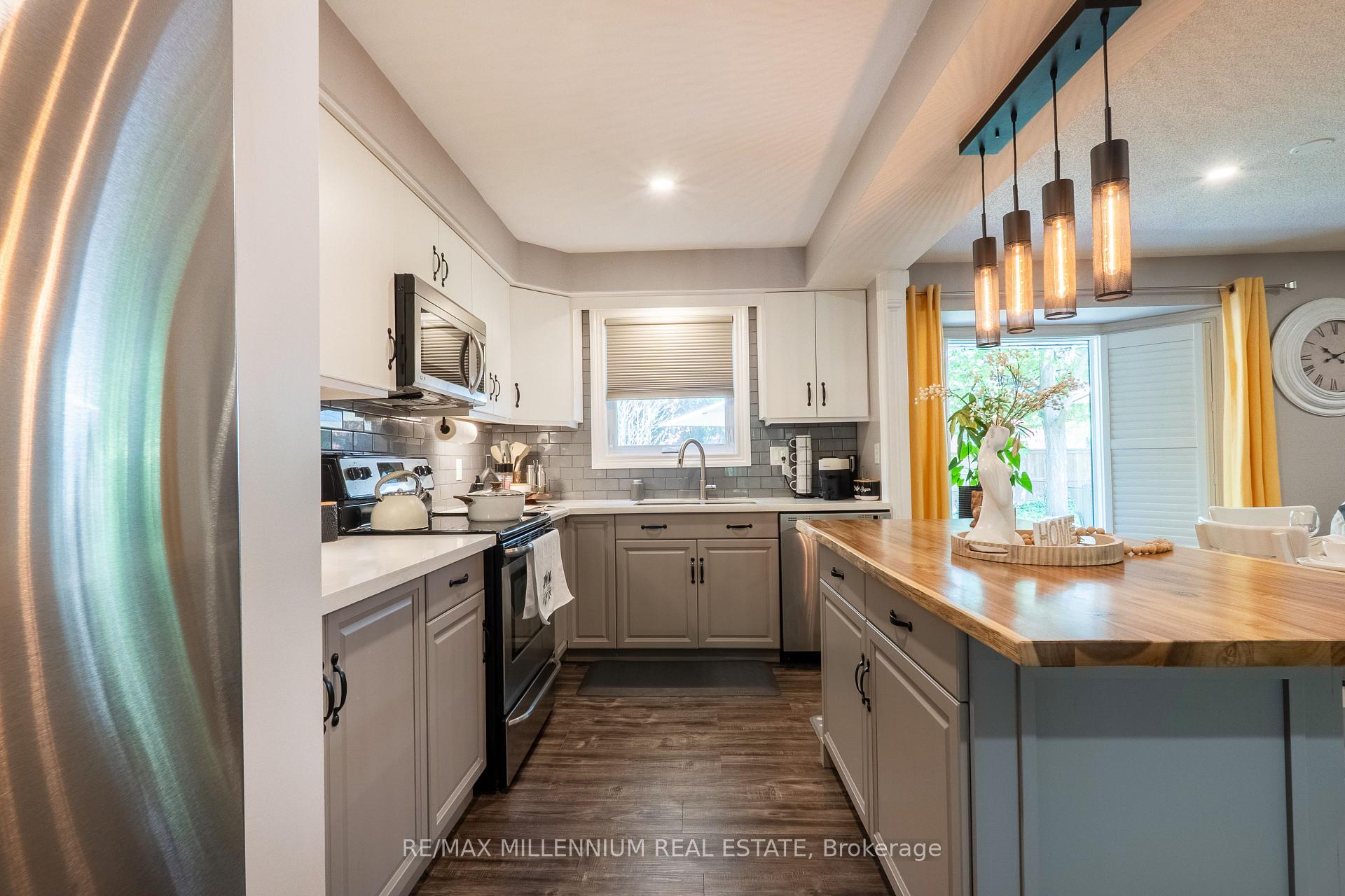 Photo 14 of Unit 11, 230 Meadowbrook Drive, Hamilton, Ancaster — HOMEH