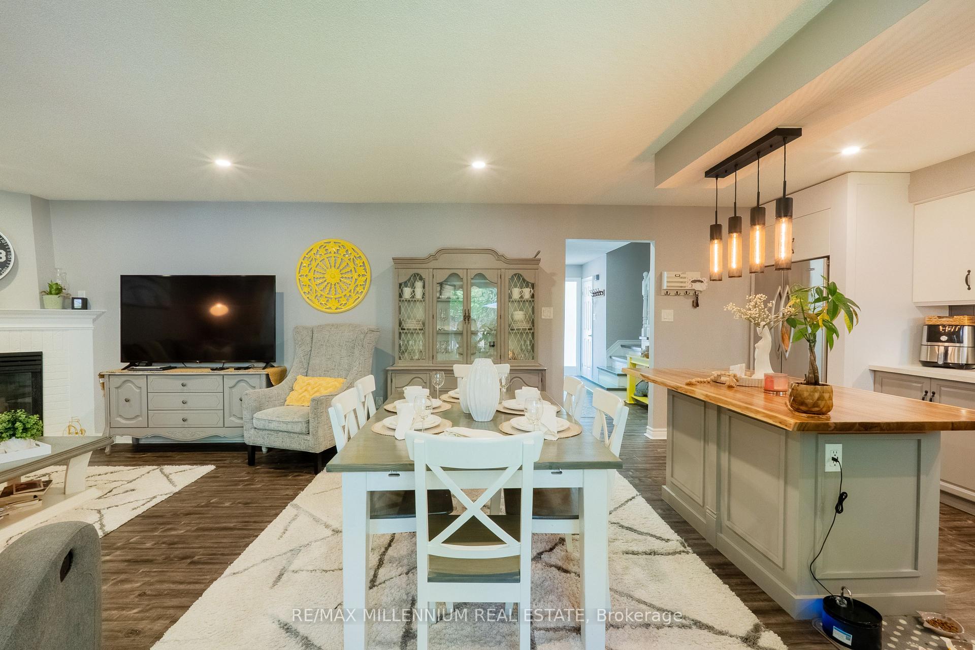 Photo 19 of Unit 11, 230 Meadowbrook Drive, Hamilton, Ancaster — HOMEH