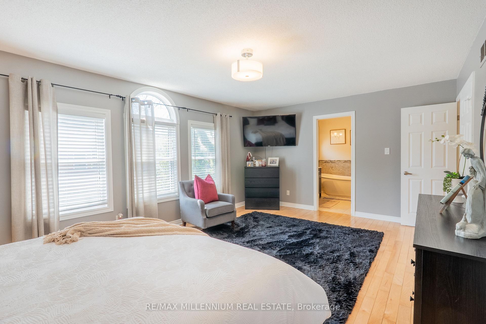 Photo 24 of Unit 11, 230 Meadowbrook Drive, Hamilton, Ancaster — HOMEH