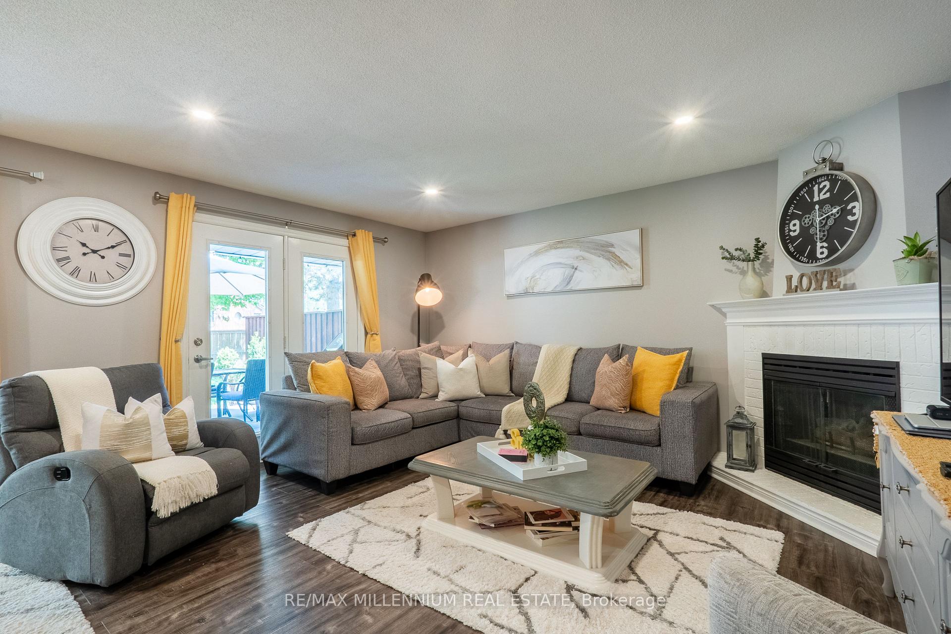 Photo 27 of Unit 11, 230 Meadowbrook Drive, Hamilton, Ancaster — HOMEH