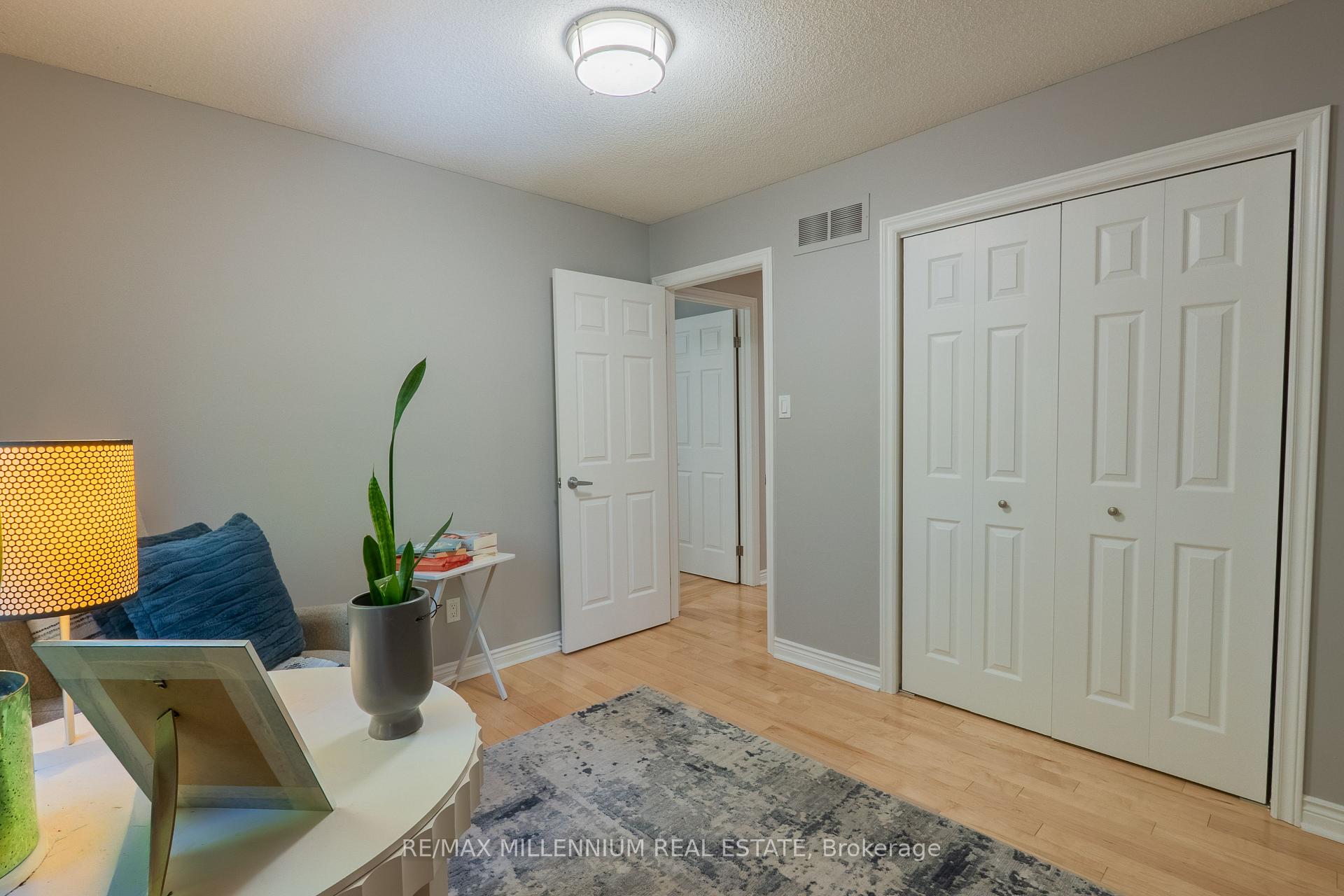 Photo 33 of Unit 11, 230 Meadowbrook Drive, Hamilton, Ancaster — HOMEH