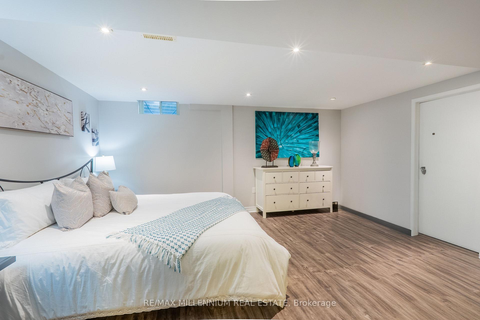 Photo 37 of Unit 11, 230 Meadowbrook Drive, Hamilton, Ancaster — HOMEH