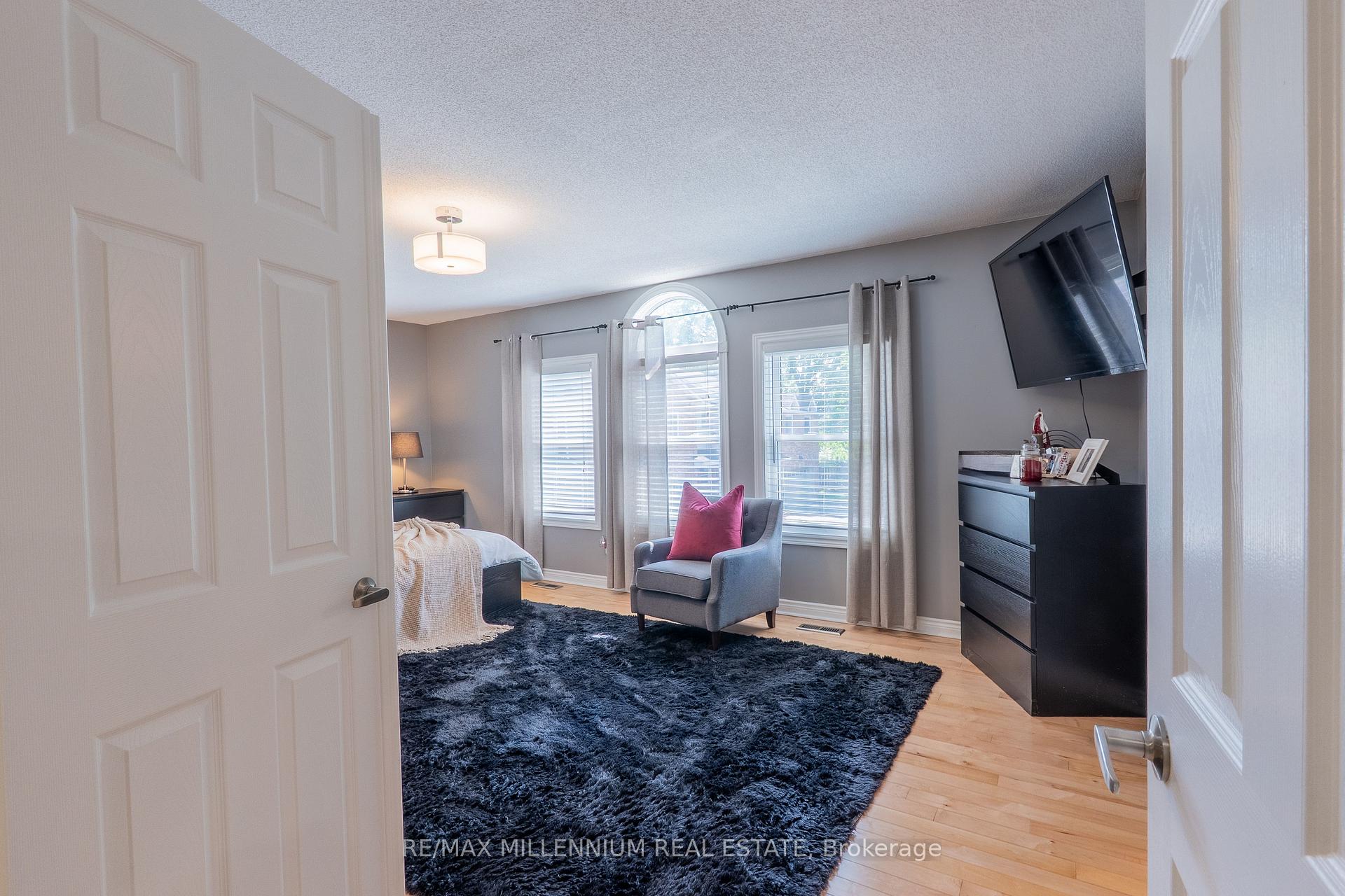 Photo 39 of Unit 11, 230 Meadowbrook Drive, Hamilton, Ancaster — HOMEH
