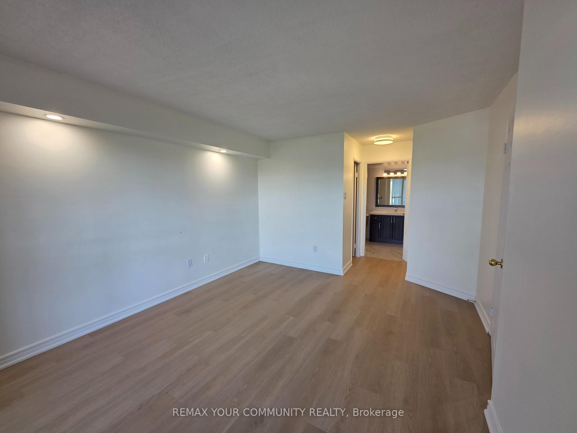 Photo 11 of Unit 726, 7825 Bayview Avenue, Markham, Aileen-Willowbrook — HOMEH