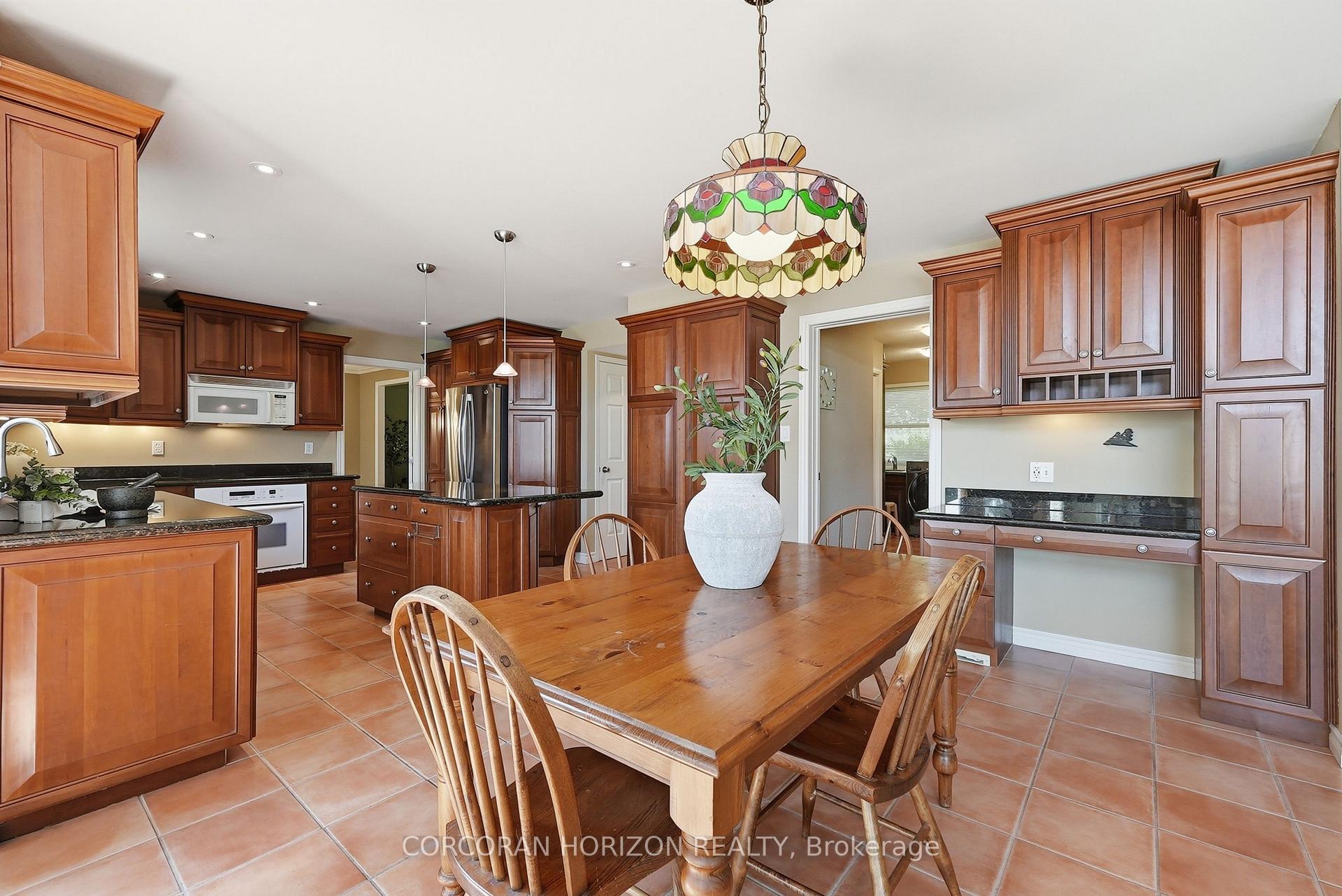 Photo 19 of 46 Devils Creek Drive, Cambridge, Westview — HOMEH