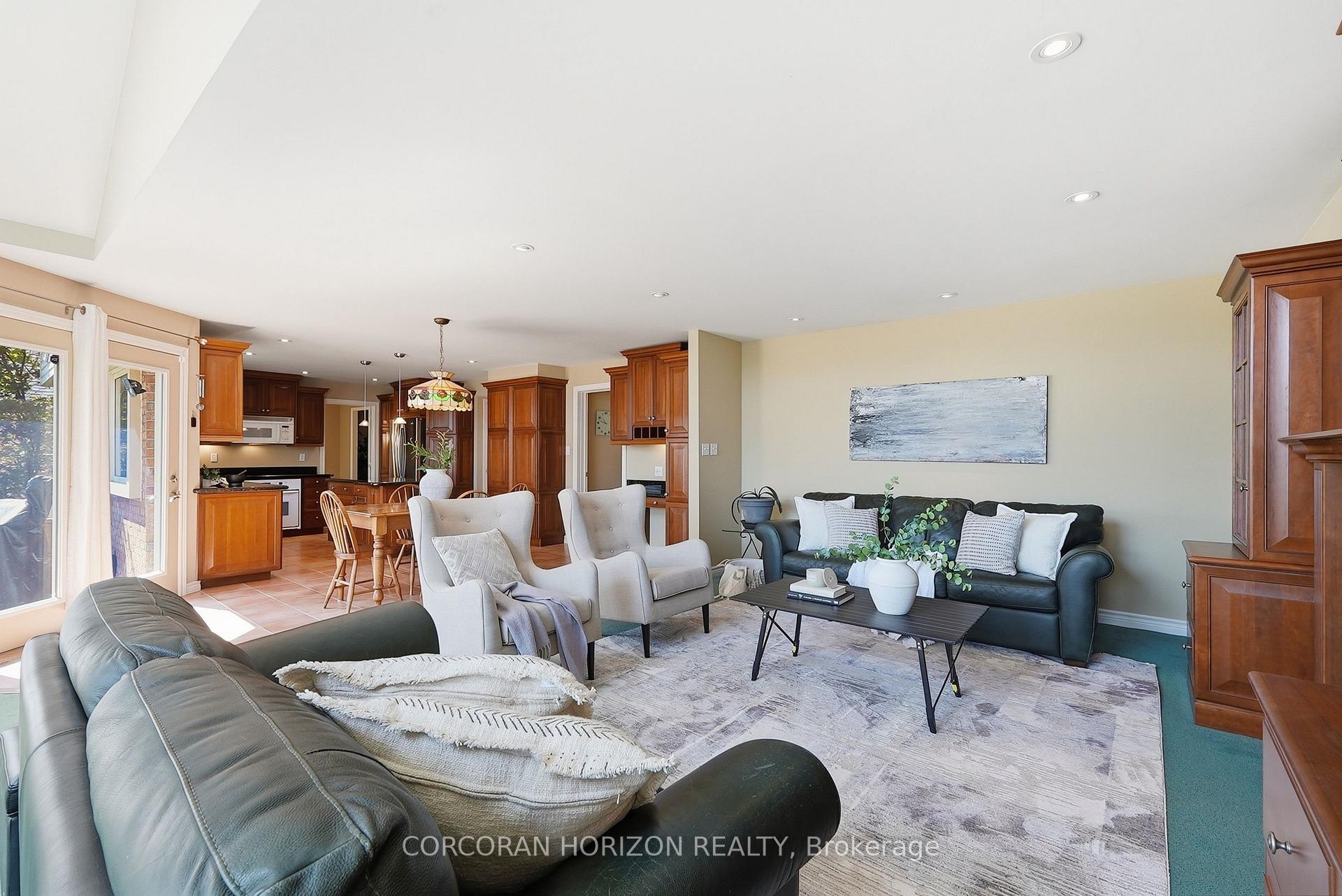 Photo 23 of 46 Devils Creek Drive, Cambridge, Westview — HOMEH