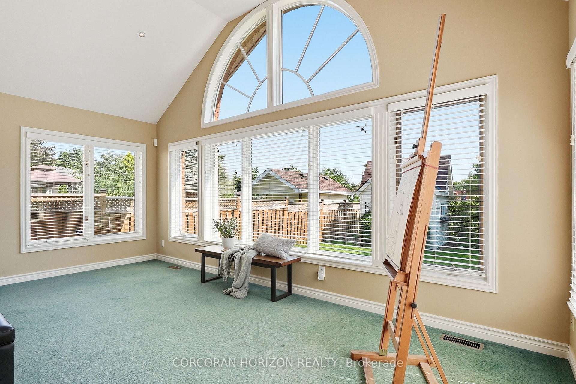 Photo 24 of 46 Devils Creek Drive, Cambridge, Westview — HOMEH