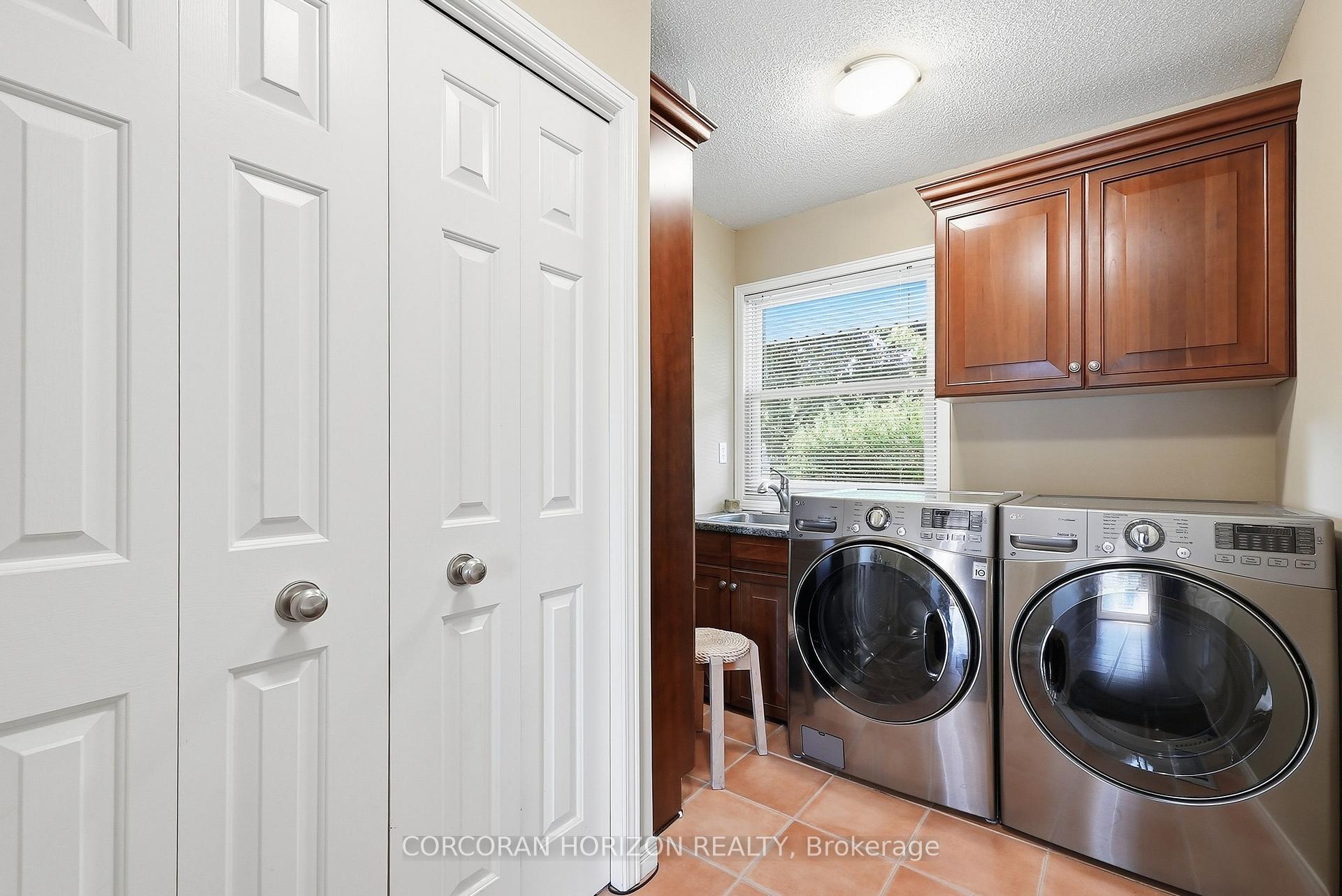 Photo 26 of 46 Devils Creek Drive, Cambridge, Westview — HOMEH
