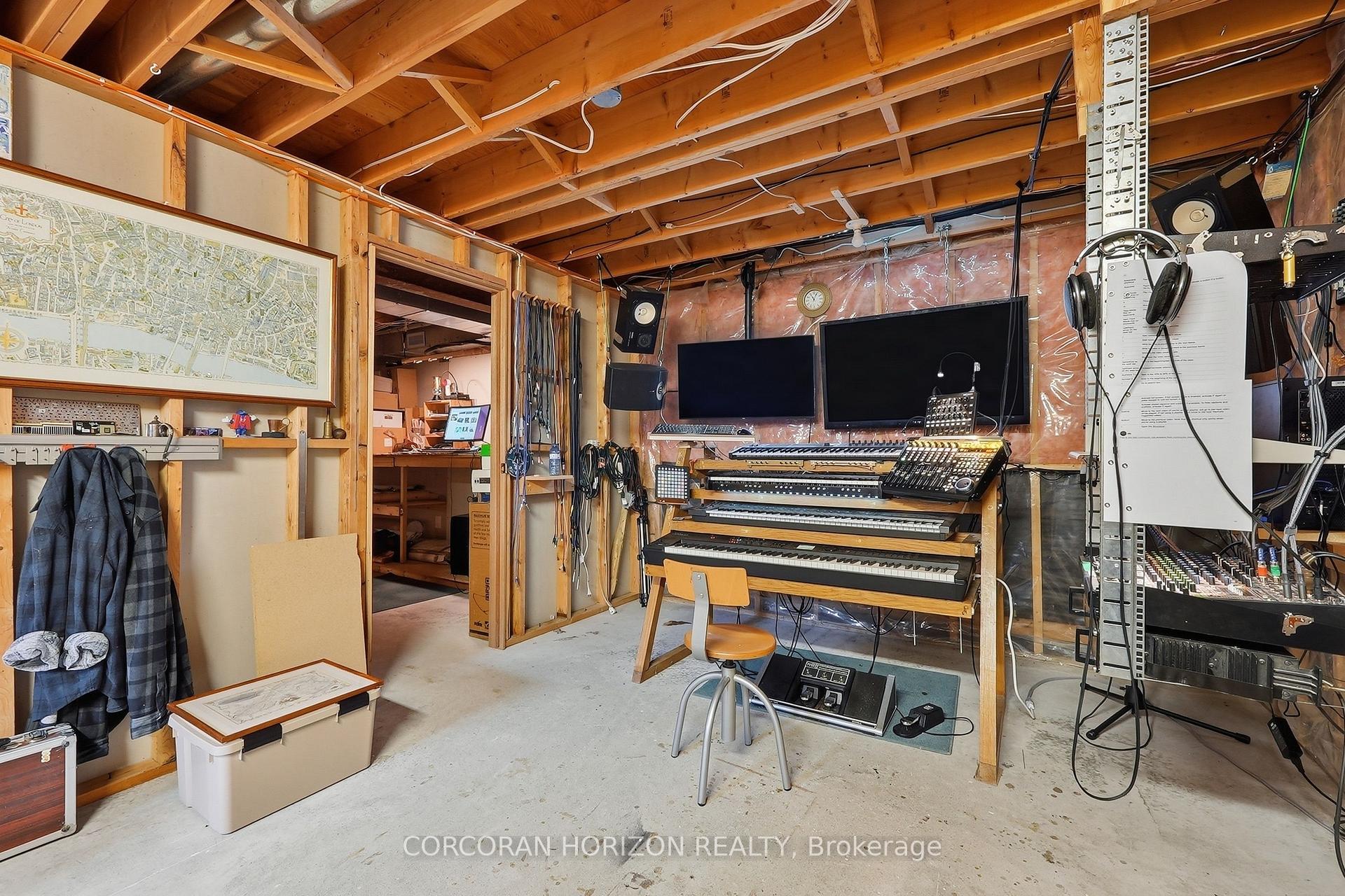 Photo 43 of 46 Devils Creek Drive, Cambridge, Westview — HOMEH